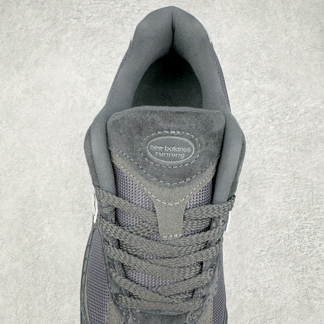 图片[5]-＃M3纯原 New Balance 2002R NB2002 男女休闲慢跑鞋 日韩出口特供订单 配套商长期套现长期补货 全新货品 正常出厂触屏不到的单价 超级跑量款 全套原楦原纸板原厂数据开发 进口三明治网面 原装进口翻毛皮料正确绒感卡色 正确中底拉帮中底网布细节 采用轻质牛剖革拼接透气网眼衬垫织物鞋面材质 T-Beam大底提供足步弓支撑 保持步态稳定 后跟搭载外露缓震胶 鞋身整体以各种深浅不一的灰色覆盖 鞋头以淡蓝色调装饰 网眼衬垫通过不规律的色块实现做旧的美感 泛黄的鞋底更是进一步增添了复古气息 尺码：36 37 37.5 38 38.5 39.5 40 40.5 41.5 42 42.5 43 44 44.5 45-选品中心