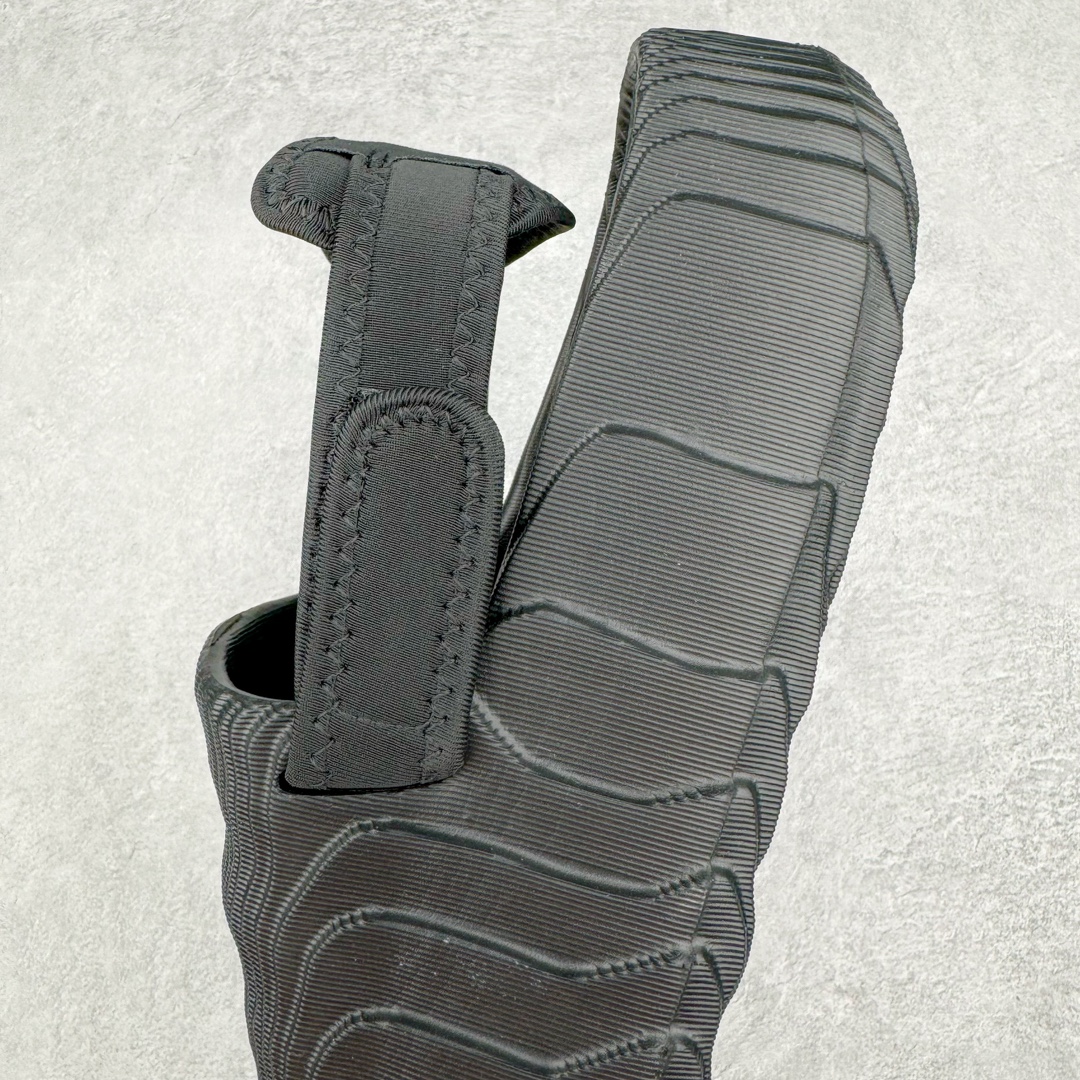 图片[7]-AD Original Adilette 22 Slide 3D打印沙滩涉水舒适耐磨运动凉鞋 由 3D 打印工艺打造 波浪型「山峦」设计彰显极简美学 鞋侧搭载「THE BRAND WITH THE THREE STRIPES」标识 整体造型从视觉上带来舒适感的同时 亦能满足多种风格的搭配 尺码：36 36.5 37.5 38 38.5 39 40 40.5 41 42 42.5 43 44 44.5 45 46-选品中心