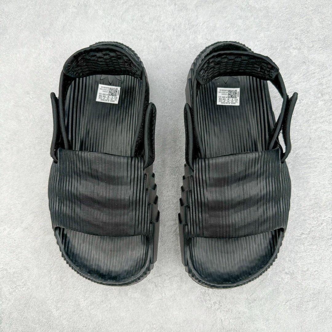 图片[2]-AD Original Adilette 22 Slide 3D打印沙滩涉水舒适耐磨运动凉鞋 由 3D 打印工艺打造 波浪型「山峦」设计彰显极简美学 鞋侧搭载「THE BRAND WITH THE THREE STRIPES」标识 整体造型从视觉上带来舒适感的同时 亦能满足多种风格的搭配 尺码：36 36.5 37.5 38 38.5 39 40 40.5 41 42 42.5 43 44 44.5 45 46-选品中心