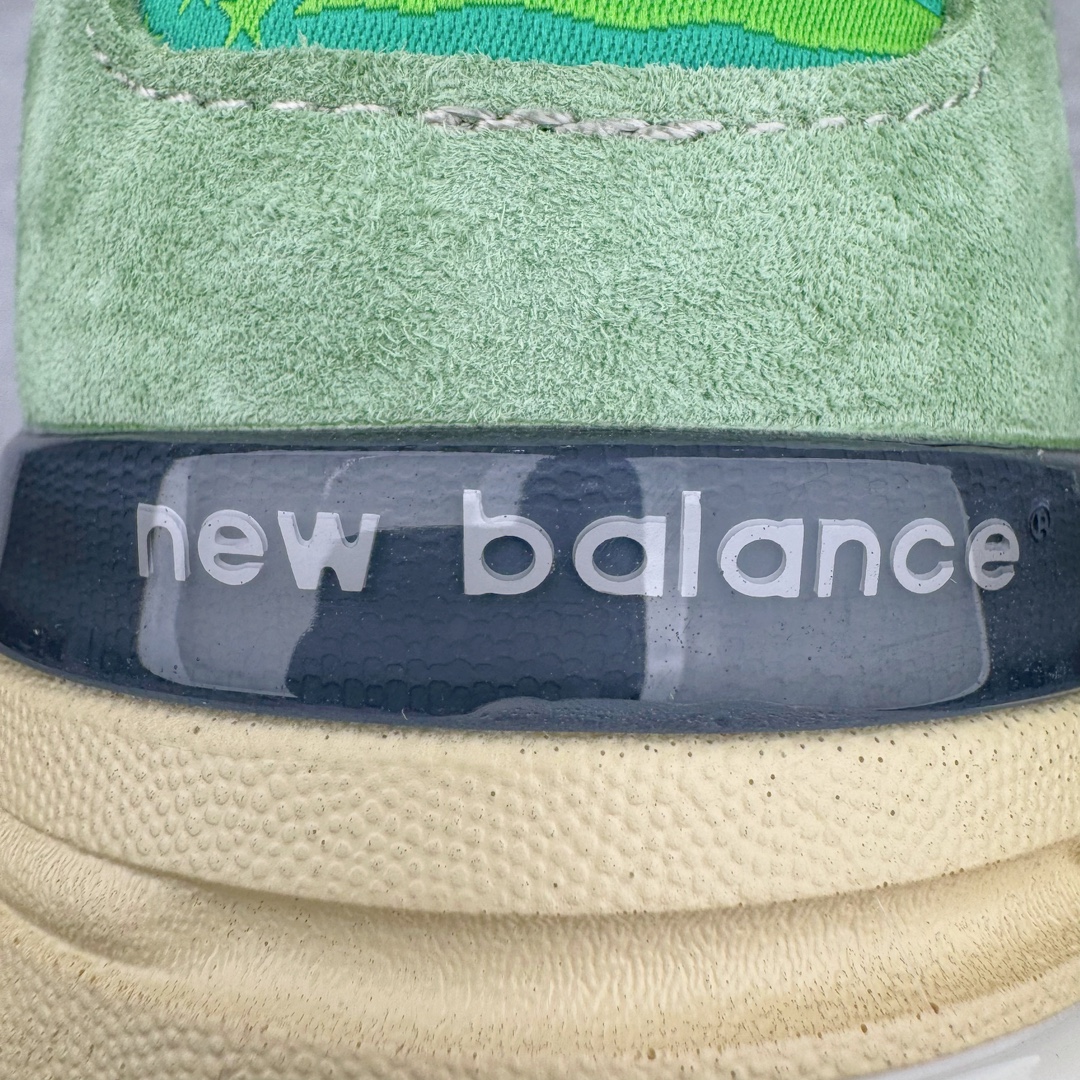 图片[16]-＃总裁 New Balance U993GW 新百伦NB993总统复古慢跑鞋 绿色 正确3M反光细节 原楦原纸版开发 正确6层组合底模精密开发 后跟透明TPU水晶装饰条稳固 沿用了引以为傲的跑鞋手工技艺 采用猪皮绒面并包裹局部透气网面的鞋身设计 菱网鞋舌上刻有New Balance USA 鞋面依旧身着经典的大热之灰 彰显了其高端的品质身份 尺码：40 40.5 41.5 42 42.5 43 44 44.5 45 46.5-选品中心