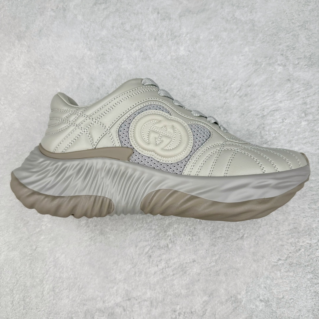 Gucci古驰2024年新款情侣金属皮革运动鞋 专柜最新情侣款厚底增高波浪休闲透气情侣鞋‼👑代购级别 Gucci 最新IP轻质厚底波浪鞋 上脚秒内增高4CM 🌷简约 好搭韵味十足~鞋舌且带电子芯片防伪 鞋面采用进口环保立面小羊皮 羊皮内里 羊皮成型乳胶鞋垫 原版IP+ TP U轻质大底 成型超舒服有弹力 尺码:35-45-选品中心