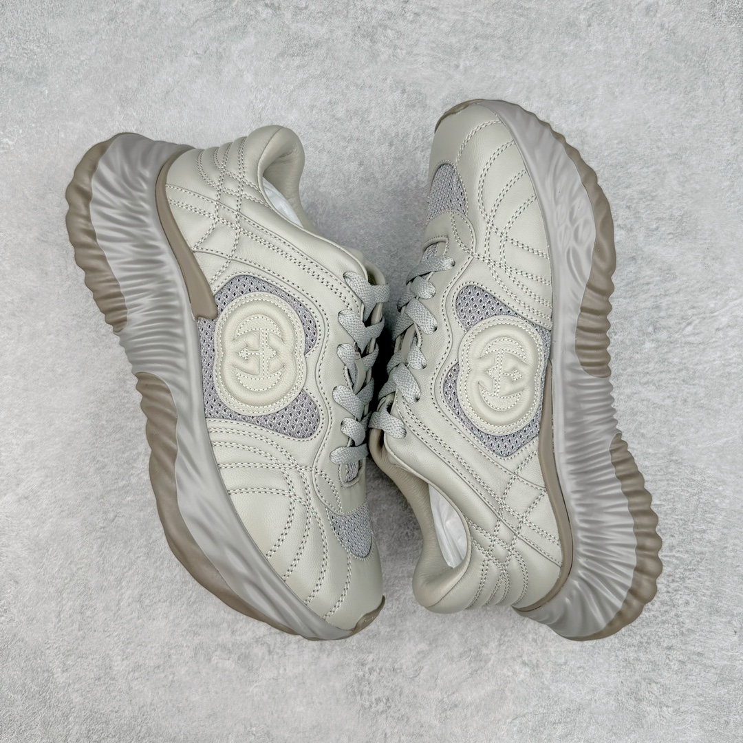 图片[3]-Gucci古驰2024年新款情侣金属皮革运动鞋 专柜最新情侣款厚底增高波浪休闲透气情侣鞋‼👑代购级别 Gucci 最新IP轻质厚底波浪鞋 上脚秒内增高4CM 🌷简约 好搭韵味十足～鞋舌且带电子芯片防伪 鞋面采用进口环保立面小羊皮 羊皮内里 羊皮成型乳胶鞋垫 原版IP+ TP U轻质大底 成型超舒服有弹力 尺码：35-45-选品中心