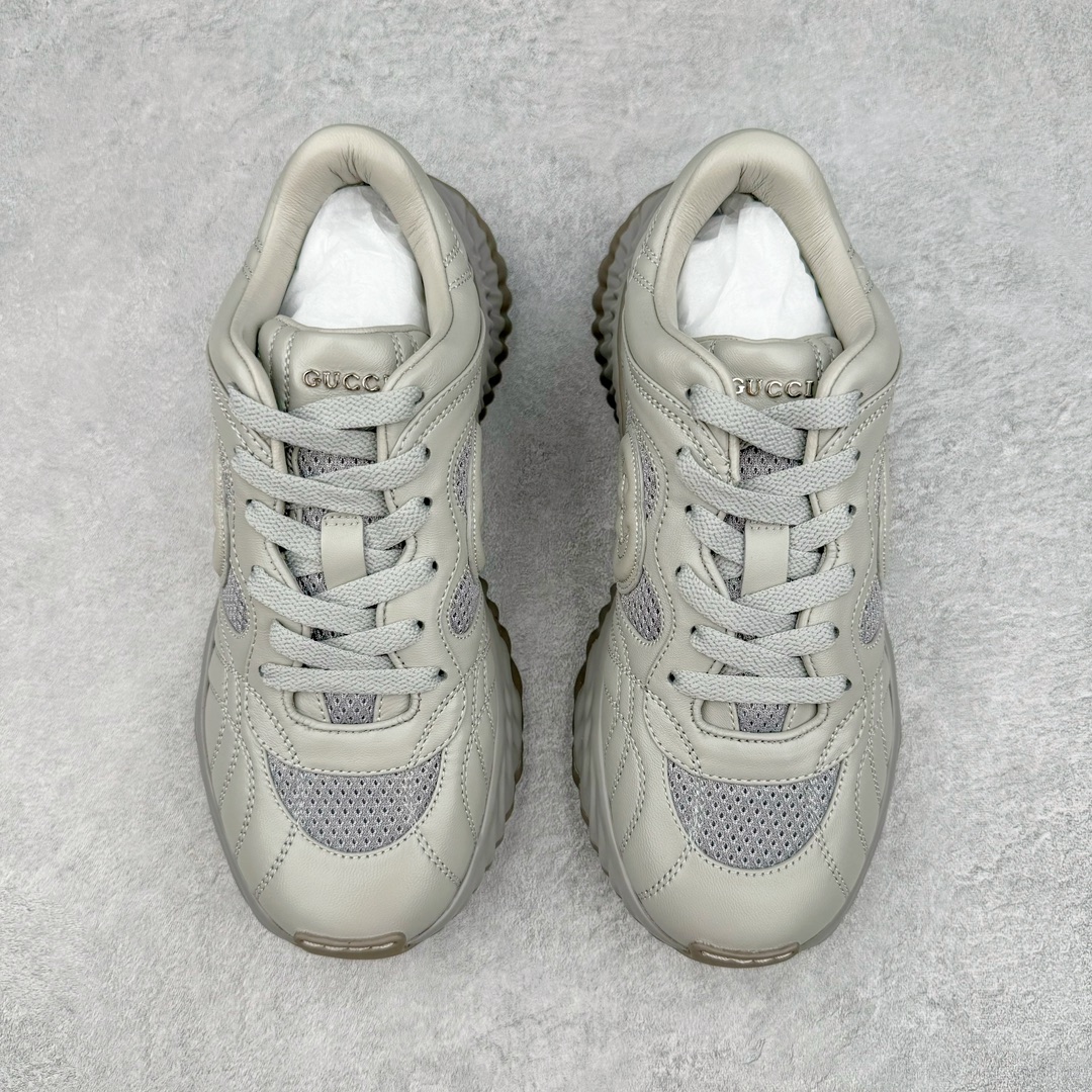 图片[2]-Gucci古驰2024年新款情侣金属皮革运动鞋 专柜最新情侣款厚底增高波浪休闲透气情侣鞋‼👑代购级别 Gucci 最新IP轻质厚底波浪鞋 上脚秒内增高4CM 🌷简约 好搭韵味十足～鞋舌且带电子芯片防伪 鞋面采用进口环保立面小羊皮 羊皮内里 羊皮成型乳胶鞋垫 原版IP+ TP U轻质大底 成型超舒服有弹力 尺码：35-45-选品中心