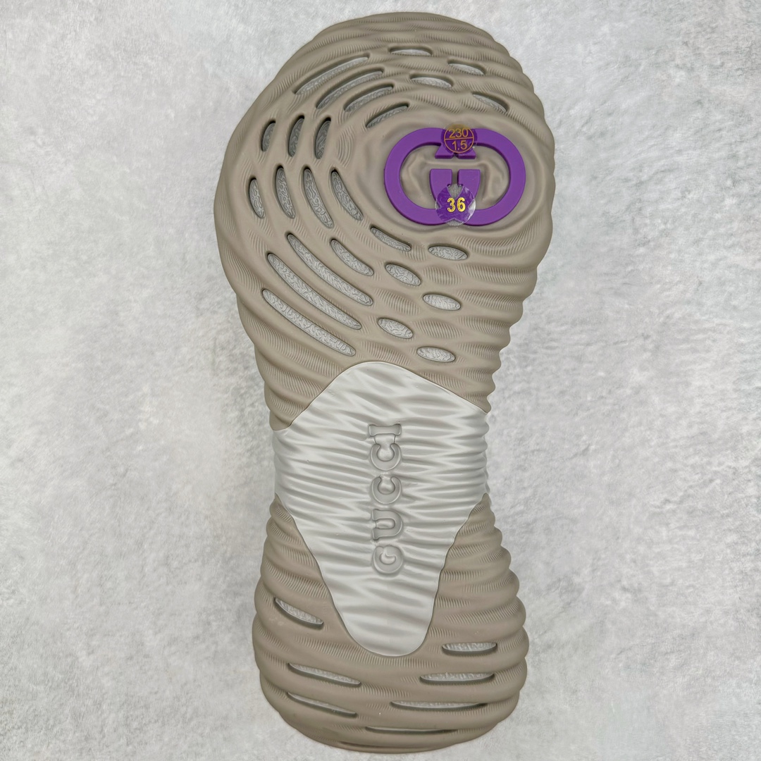 图片[9]-Gucci古驰2024年新款情侣金属皮革运动鞋 专柜最新情侣款厚底增高波浪休闲透气情侣鞋‼👑代购级别 Gucci 最新IP轻质厚底波浪鞋 上脚秒内增高4CM 🌷简约 好搭韵味十足～鞋舌且带电子芯片防伪 鞋面采用进口环保立面小羊皮 羊皮内里 羊皮成型乳胶鞋垫 原版IP+ TP U轻质大底 成型超舒服有弹力 尺码：35-45-选品中心