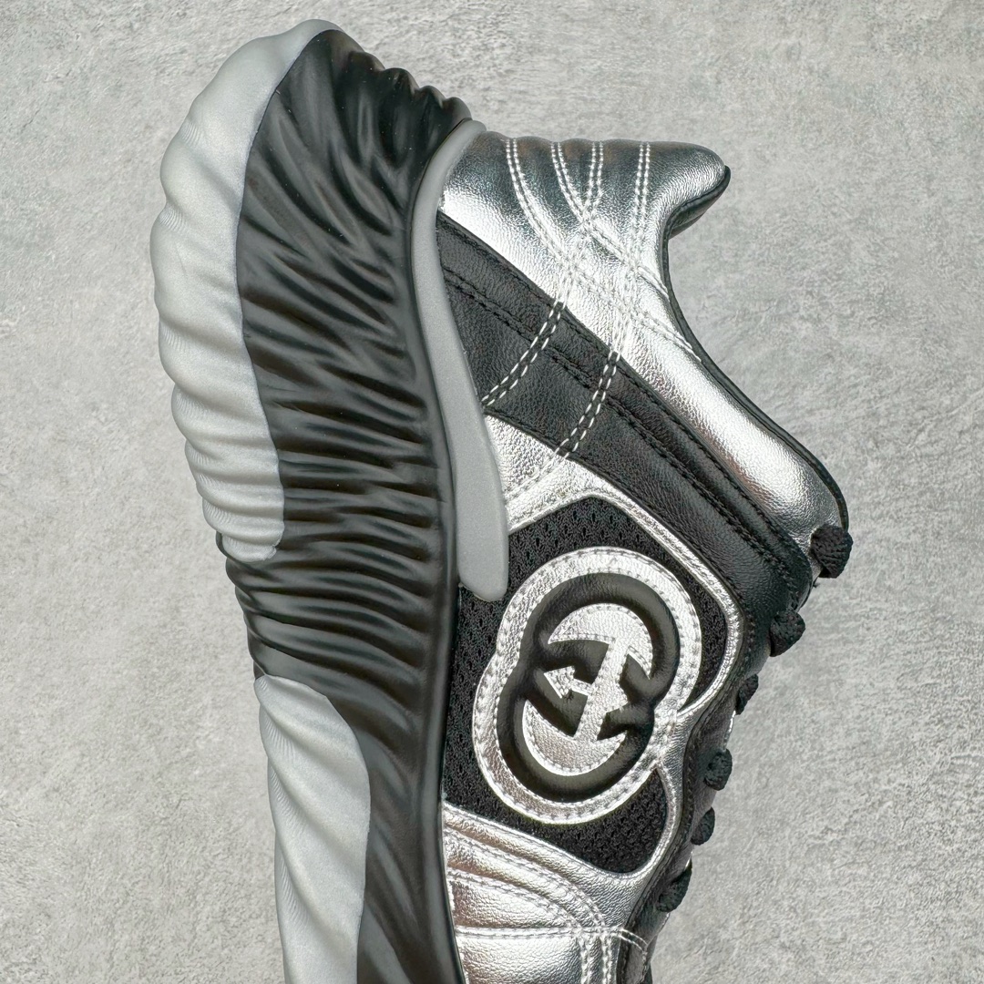 图片[6]-Gucci古驰2024年新款情侣金属皮革运动鞋 专柜最新情侣款厚底增高波浪休闲透气情侣鞋‼👑代购级别 Gucci 最新IP轻质厚底波浪鞋 上脚秒内增高4CM 🌷简约 好搭韵味十足～鞋舌且带电子芯片防伪 鞋面采用进口环保立面小羊皮 羊皮内里 羊皮成型乳胶鞋垫 原版IP+ TP U轻质大底 成型超舒服有弹力 尺码：35-45-选品中心