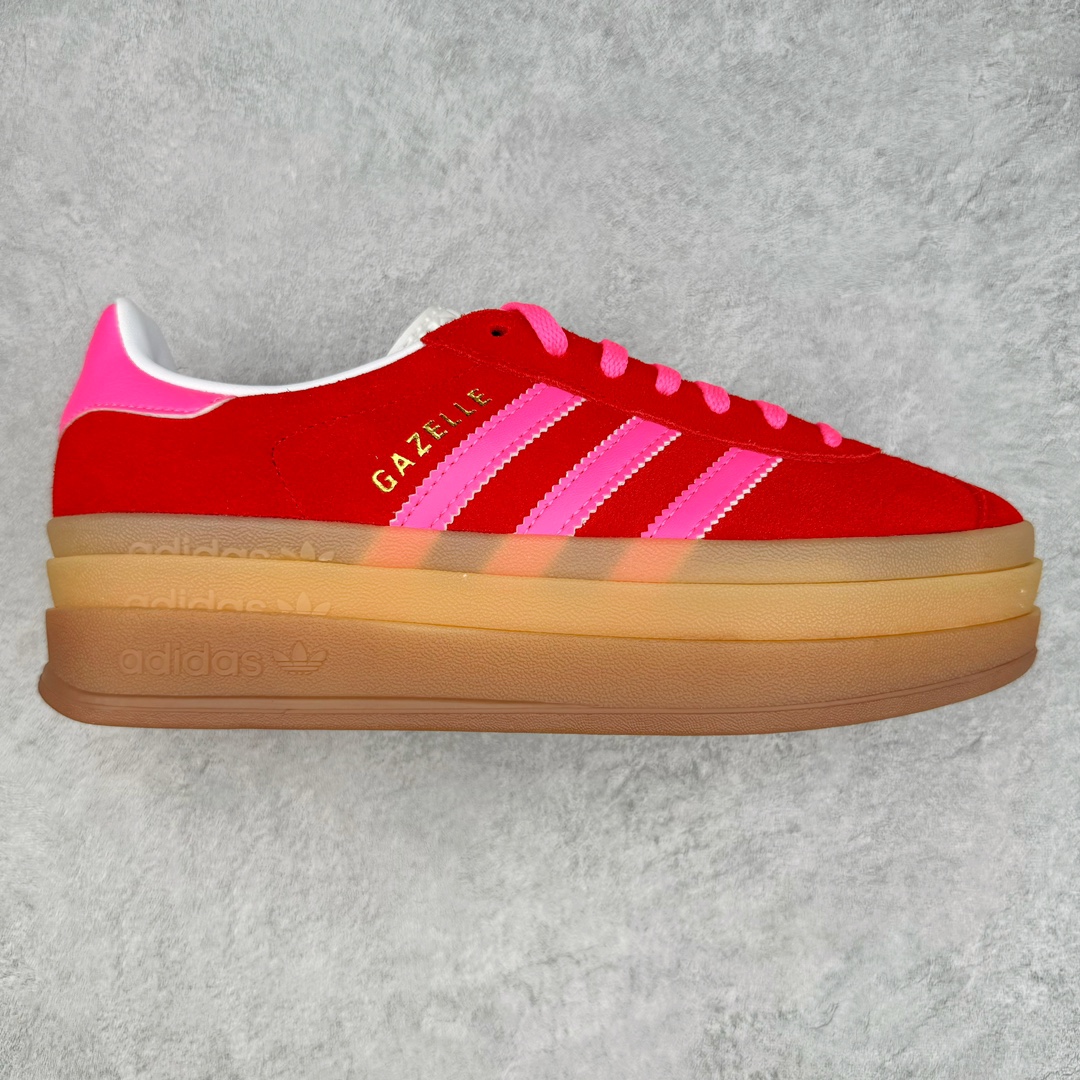 ＃J版 AD Originals Gazelle Bold W 羚羊松糕系列复古百搭厚底增高低帮休闲运动板鞋 IH7496 新的一年就要换新的打扮啦！除了设定变美、健身、减肥等目标外，你已经可以利用鞋子来“偷偷改善身材比例”的愿望了！ 因为有一句话。身高不够。鞋子来凑~赶快入手以下各大运动品牌最新推出的“厚底增高运动鞋”吧。 是最好穿最百搭的长腿神器。 重点是……不仅价格不错～鞋子也不错啊！Originals的Gazelle Bold鞋款打造出「超厚底版本」！延续流线鞋型、经典麂皮材质、白色三条线和侧面烫金标志的复古外型，奶油白鞋底高度直接乘3，出门搭上它，保证一路步步高升。尺码：36 36⅔ 37⅓ 38 38⅔ 39⅓ 40-选品中心