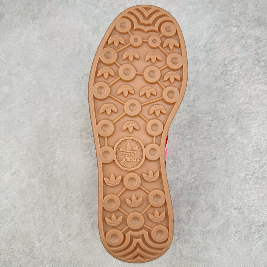 图片[9]-＃J版 AD Originals Gazelle Bold W 羚羊松糕系列复古百搭厚底增高低帮休闲运动板鞋 IH7496 新的一年就要换新的打扮啦！除了设定变美、健身、减肥等目标外，你已经可以利用鞋子来“偷偷改善身材比例”的愿望了！ 因为有一句话。身高不够。鞋子来凑~赶快入手以下各大运动品牌最新推出的“厚底增高运动鞋”吧。 是最好穿最百搭的长腿神器。 重点是……不仅价格不错～鞋子也不错啊！Originals的Gazelle Bold鞋款打造出「超厚底版本」！延续流线鞋型、经典麂皮材质、白色三条线和侧面烫金标志的复古外型，奶油白鞋底高度直接乘3，出门搭上它，保证一路步步高升。尺码：36 36⅔ 37⅓ 38 38⅔ 39⅓ 40-选品中心