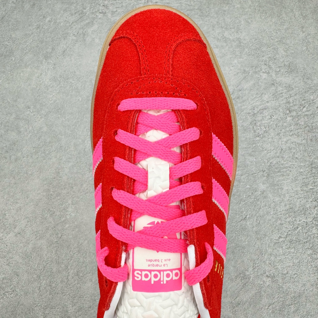 图片[4]-＃J版 AD Originals Gazelle Bold W 羚羊松糕系列复古百搭厚底增高低帮休闲运动板鞋 IH7496 新的一年就要换新的打扮啦！除了设定变美、健身、减肥等目标外，你已经可以利用鞋子来“偷偷改善身材比例”的愿望了！ 因为有一句话。身高不够。鞋子来凑~赶快入手以下各大运动品牌最新推出的“厚底增高运动鞋”吧。 是最好穿最百搭的长腿神器。 重点是……不仅价格不错～鞋子也不错啊！Originals的Gazelle Bold鞋款打造出「超厚底版本」！延续流线鞋型、经典麂皮材质、白色三条线和侧面烫金标志的复古外型，奶油白鞋底高度直接乘3，出门搭上它，保证一路步步高升。尺码：36 36⅔ 37⅓ 38 38⅔ 39⅓ 40-选品中心