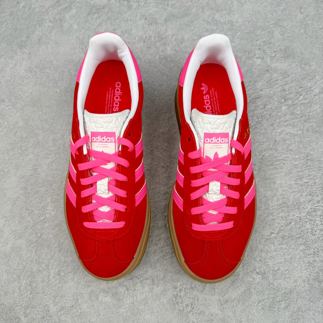 图片[2]-＃J版 AD Originals Gazelle Bold W 羚羊松糕系列复古百搭厚底增高低帮休闲运动板鞋 IH7496 新的一年就要换新的打扮啦！除了设定变美、健身、减肥等目标外，你已经可以利用鞋子来“偷偷改善身材比例”的愿望了！ 因为有一句话。身高不够。鞋子来凑~赶快入手以下各大运动品牌最新推出的“厚底增高运动鞋”吧。 是最好穿最百搭的长腿神器。 重点是……不仅价格不错～鞋子也不错啊！Originals的Gazelle Bold鞋款打造出「超厚底版本」！延续流线鞋型、经典麂皮材质、白色三条线和侧面烫金标志的复古外型，奶油白鞋底高度直接乘3，出门搭上它，保证一路步步高升。尺码：36 36⅔ 37⅓ 38 38⅔ 39⅓ 40-选品中心