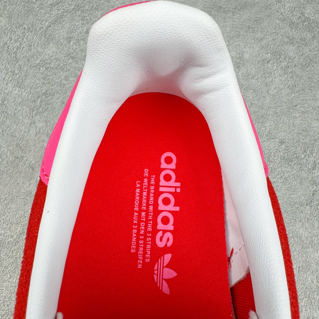 图片[14]-＃J版 AD Originals Gazelle Bold W 羚羊松糕系列复古百搭厚底增高低帮休闲运动板鞋 IH7496 新的一年就要换新的打扮啦！除了设定变美、健身、减肥等目标外，你已经可以利用鞋子来“偷偷改善身材比例”的愿望了！ 因为有一句话。身高不够。鞋子来凑~赶快入手以下各大运动品牌最新推出的“厚底增高运动鞋”吧。 是最好穿最百搭的长腿神器。 重点是……不仅价格不错～鞋子也不错啊！Originals的Gazelle Bold鞋款打造出「超厚底版本」！延续流线鞋型、经典麂皮材质、白色三条线和侧面烫金标志的复古外型，奶油白鞋底高度直接乘3，出门搭上它，保证一路步步高升。尺码：36 36⅔ 37⅓ 38 38⅔ 39⅓ 40-选品中心