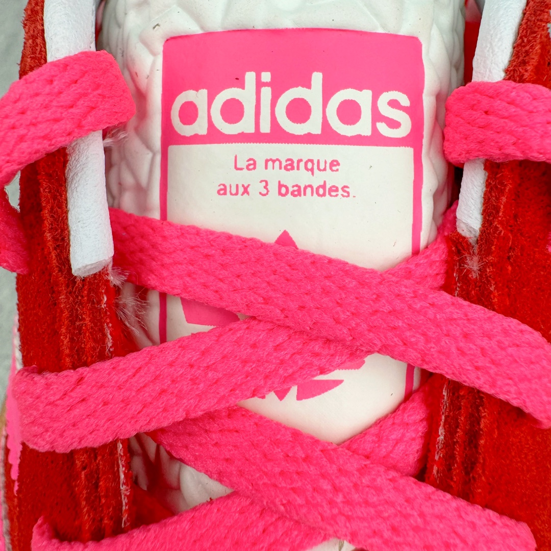 图片[15]-＃J版 AD Originals Gazelle Bold W 羚羊松糕系列复古百搭厚底增高低帮休闲运动板鞋 IH7496 新的一年就要换新的打扮啦！除了设定变美、健身、减肥等目标外，你已经可以利用鞋子来“偷偷改善身材比例”的愿望了！ 因为有一句话。身高不够。鞋子来凑~赶快入手以下各大运动品牌最新推出的“厚底增高运动鞋”吧。 是最好穿最百搭的长腿神器。 重点是……不仅价格不错～鞋子也不错啊！Originals的Gazelle Bold鞋款打造出「超厚底版本」！延续流线鞋型、经典麂皮材质、白色三条线和侧面烫金标志的复古外型，奶油白鞋底高度直接乘3，出门搭上它，保证一路步步高升。尺码：36 36⅔ 37⅓ 38 38⅔ 39⅓ 40-选品中心