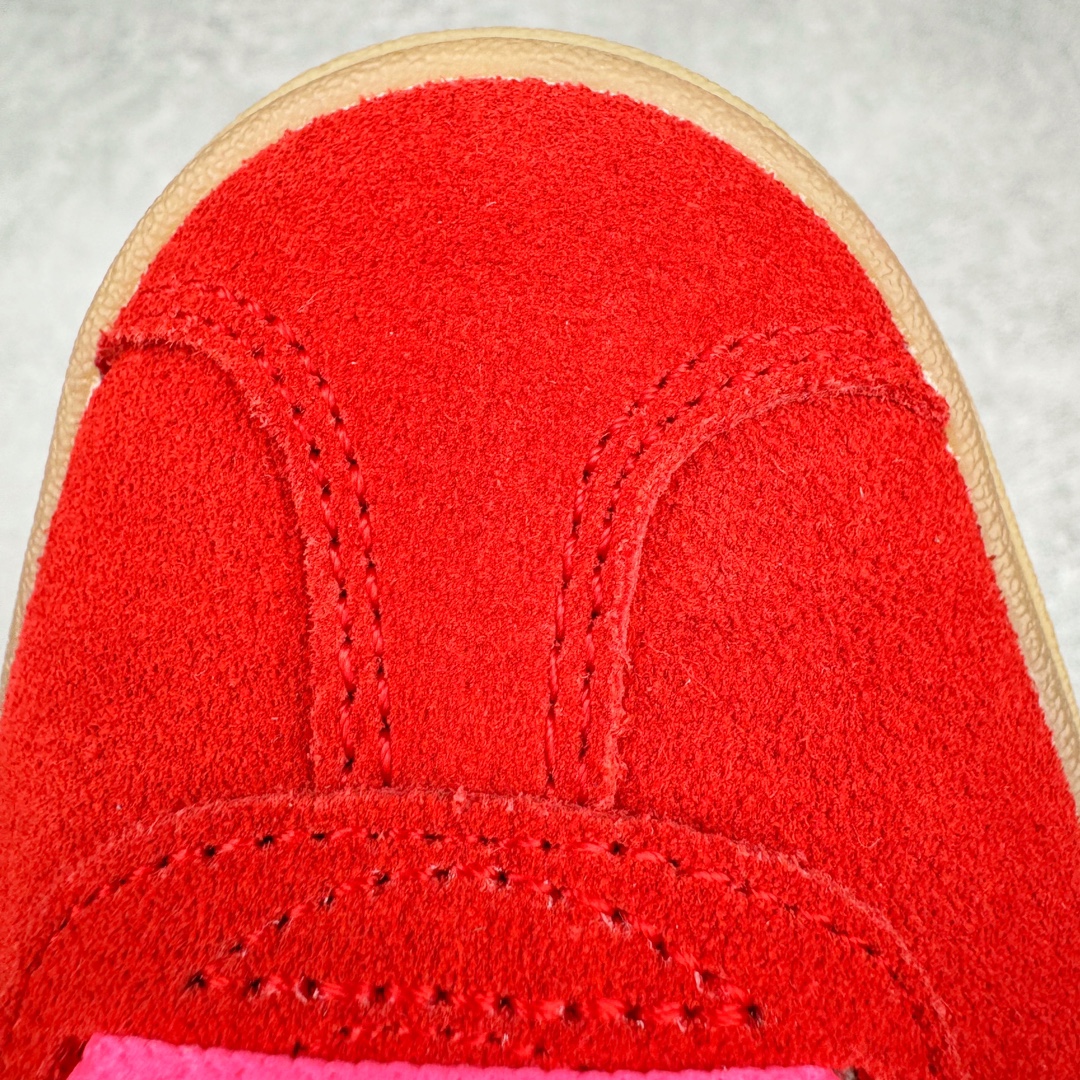 图片[16]-＃J版 AD Originals Gazelle Bold W 羚羊松糕系列复古百搭厚底增高低帮休闲运动板鞋 IH7496 新的一年就要换新的打扮啦！除了设定变美、健身、减肥等目标外，你已经可以利用鞋子来“偷偷改善身材比例”的愿望了！ 因为有一句话。身高不够。鞋子来凑~赶快入手以下各大运动品牌最新推出的“厚底增高运动鞋”吧。 是最好穿最百搭的长腿神器。 重点是……不仅价格不错～鞋子也不错啊！Originals的Gazelle Bold鞋款打造出「超厚底版本」！延续流线鞋型、经典麂皮材质、白色三条线和侧面烫金标志的复古外型，奶油白鞋底高度直接乘3，出门搭上它，保证一路步步高升。尺码：36 36⅔ 37⅓ 38 38⅔ 39⅓ 40-选品中心