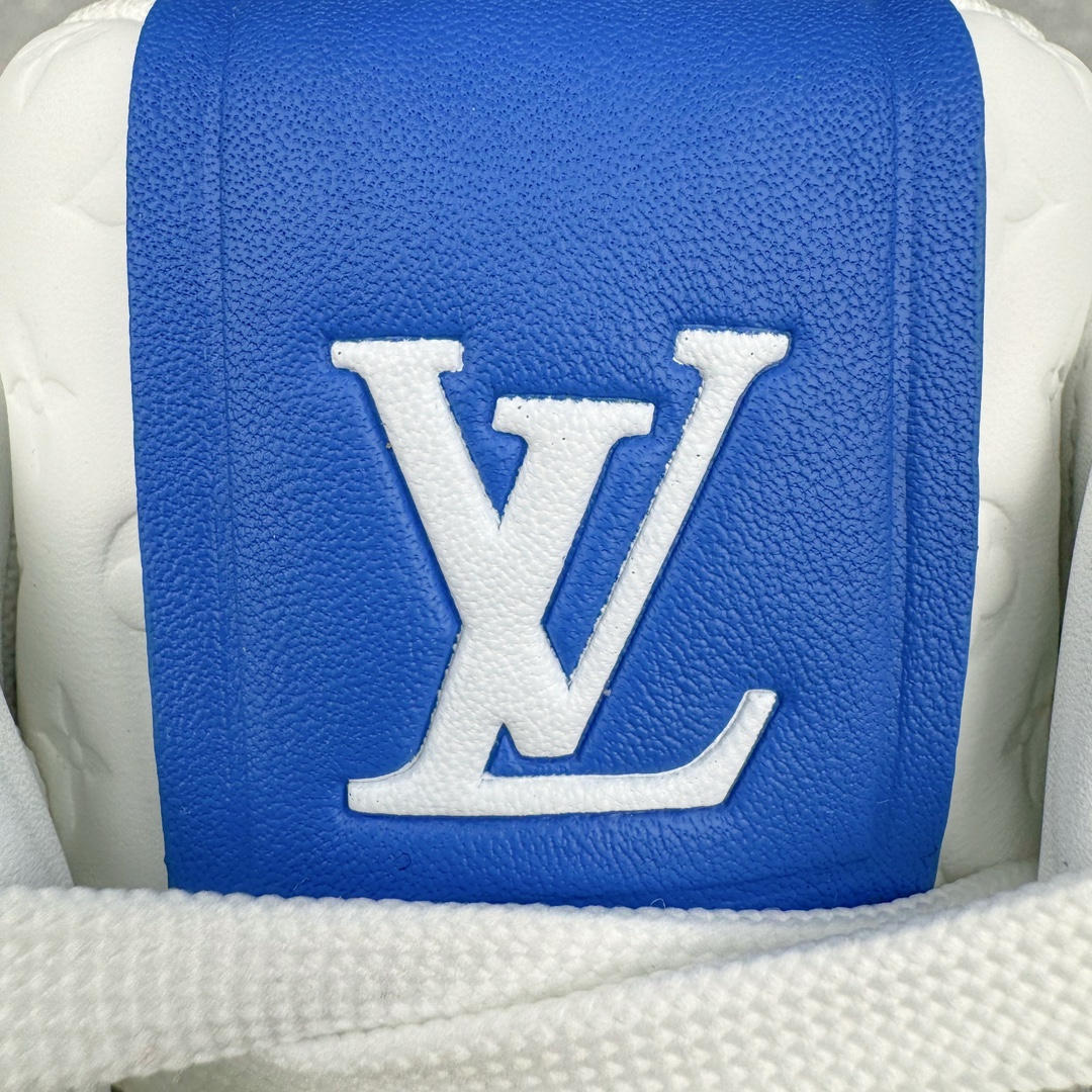 图片[10]-＃纯原福利 Louis Vuitton Trainer lv时装走秀运动鞋板鞋 牛仔白绿 老外外贸私人订单 全套原纸板楦头开发 原汁原味 完美呈现版型 原数据独家私模大底 超高清洁度 独家磨具开发男女鞋 全网最具灵魂的版型 正确原装黄色鞋盒 正确中底印花 鞋面印花3D高频深度立体 全鞋电脑针车 紧密相连 针距密度一致 环保乳胶注塑鞋垫 厚度脚感还原原版 皮面裁剪部位 统一油边封口工艺 原装橡胶大底含胶量大底组合零偏差 专柜全套包装 防尘袋 说明书 质保卡 尺码：36 37 38 39 40 41 42 43 44 45-选品中心