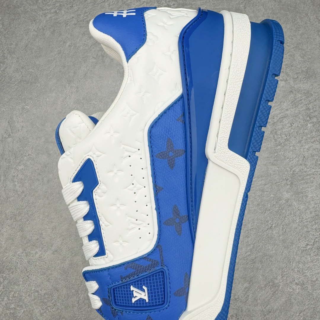 图片[7]-＃纯原福利 Louis Vuitton Trainer lv时装走秀运动鞋板鞋 牛仔白绿 老外外贸私人订单 全套原纸板楦头开发 原汁原味 完美呈现版型 原数据独家私模大底 超高清洁度 独家磨具开发男女鞋 全网最具灵魂的版型 正确原装黄色鞋盒 正确中底印花 鞋面印花3D高频深度立体 全鞋电脑针车 紧密相连 针距密度一致 环保乳胶注塑鞋垫 厚度脚感还原原版 皮面裁剪部位 统一油边封口工艺 原装橡胶大底含胶量大底组合零偏差 专柜全套包装 防尘袋 说明书 质保卡 尺码：36 37 38 39 40 41 42 43 44 45-选品中心