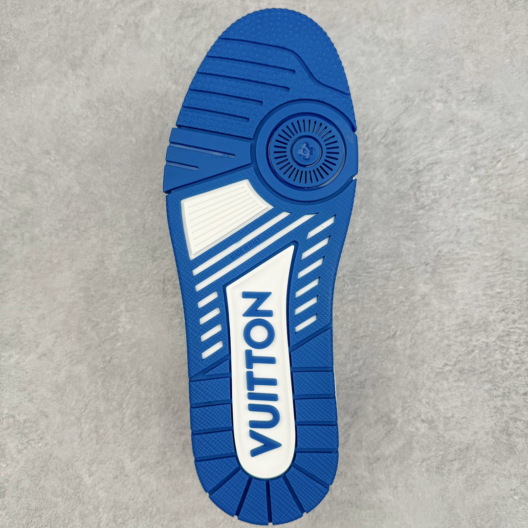 图片[9]-＃纯原福利 Louis Vuitton Trainer lv时装走秀运动鞋板鞋 牛仔白绿 老外外贸私人订单 全套原纸板楦头开发 原汁原味 完美呈现版型 原数据独家私模大底 超高清洁度 独家磨具开发男女鞋 全网最具灵魂的版型 正确原装黄色鞋盒 正确中底印花 鞋面印花3D高频深度立体 全鞋电脑针车 紧密相连 针距密度一致 环保乳胶注塑鞋垫 厚度脚感还原原版 皮面裁剪部位 统一油边封口工艺 原装橡胶大底含胶量大底组合零偏差 专柜全套包装 防尘袋 说明书 质保卡 尺码：36 37 38 39 40 41 42 43 44 45-选品中心