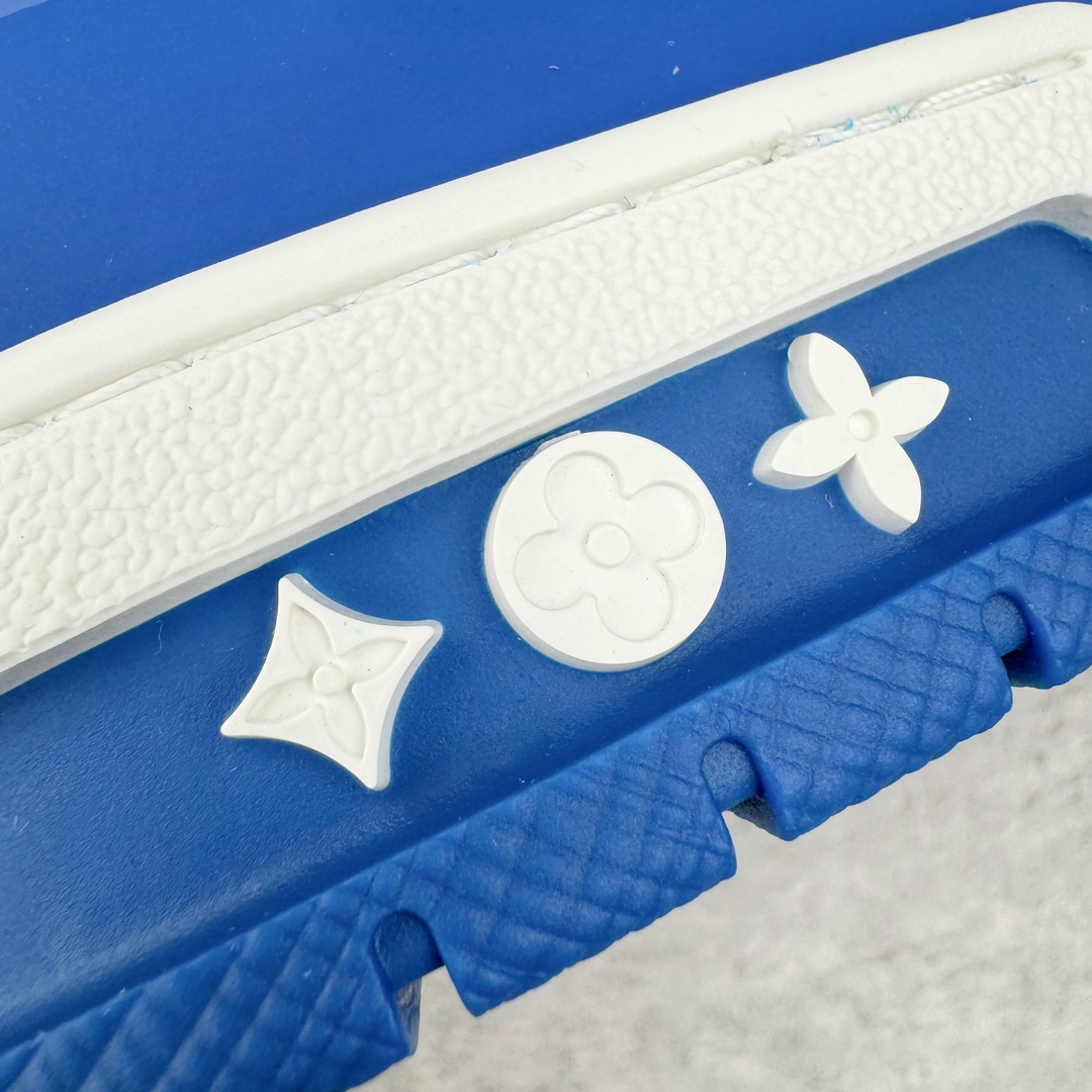 图片[13]-＃纯原福利 Louis Vuitton Trainer lv时装走秀运动鞋板鞋 牛仔白绿 老外外贸私人订单 全套原纸板楦头开发 原汁原味 完美呈现版型 原数据独家私模大底 超高清洁度 独家磨具开发男女鞋 全网最具灵魂的版型 正确原装黄色鞋盒 正确中底印花 鞋面印花3D高频深度立体 全鞋电脑针车 紧密相连 针距密度一致 环保乳胶注塑鞋垫 厚度脚感还原原版 皮面裁剪部位 统一油边封口工艺 原装橡胶大底含胶量大底组合零偏差 专柜全套包装 防尘袋 说明书 质保卡 尺码：36 37 38 39 40 41 42 43 44 45-选品中心