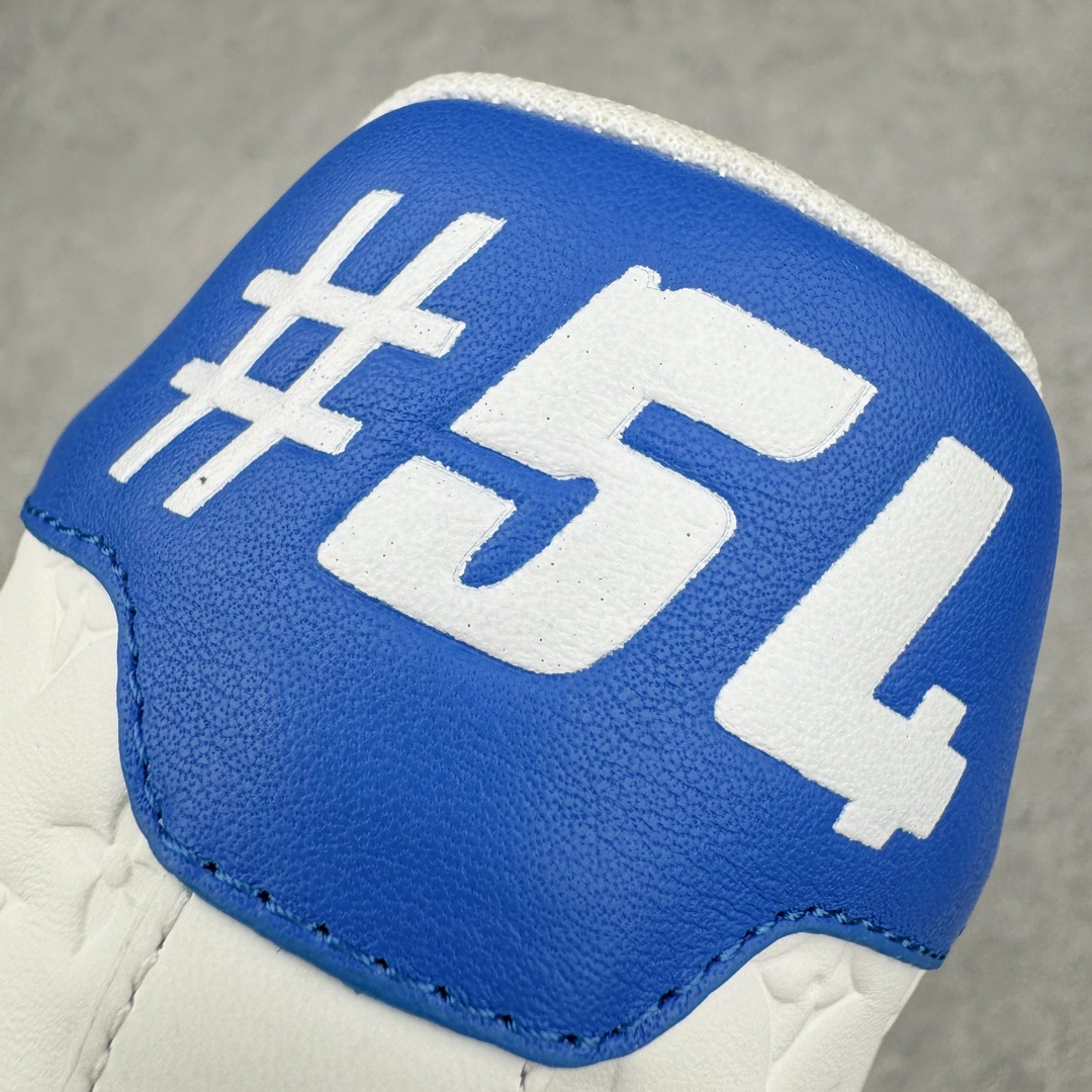 图片[12]-＃纯原福利 Louis Vuitton Trainer lv时装走秀运动鞋板鞋 牛仔白绿 老外外贸私人订单 全套原纸板楦头开发 原汁原味 完美呈现版型 原数据独家私模大底 超高清洁度 独家磨具开发男女鞋 全网最具灵魂的版型 正确原装黄色鞋盒 正确中底印花 鞋面印花3D高频深度立体 全鞋电脑针车 紧密相连 针距密度一致 环保乳胶注塑鞋垫 厚度脚感还原原版 皮面裁剪部位 统一油边封口工艺 原装橡胶大底含胶量大底组合零偏差 专柜全套包装 防尘袋 说明书 质保卡 尺码：36 37 38 39 40 41 42 43 44 45-选品中心