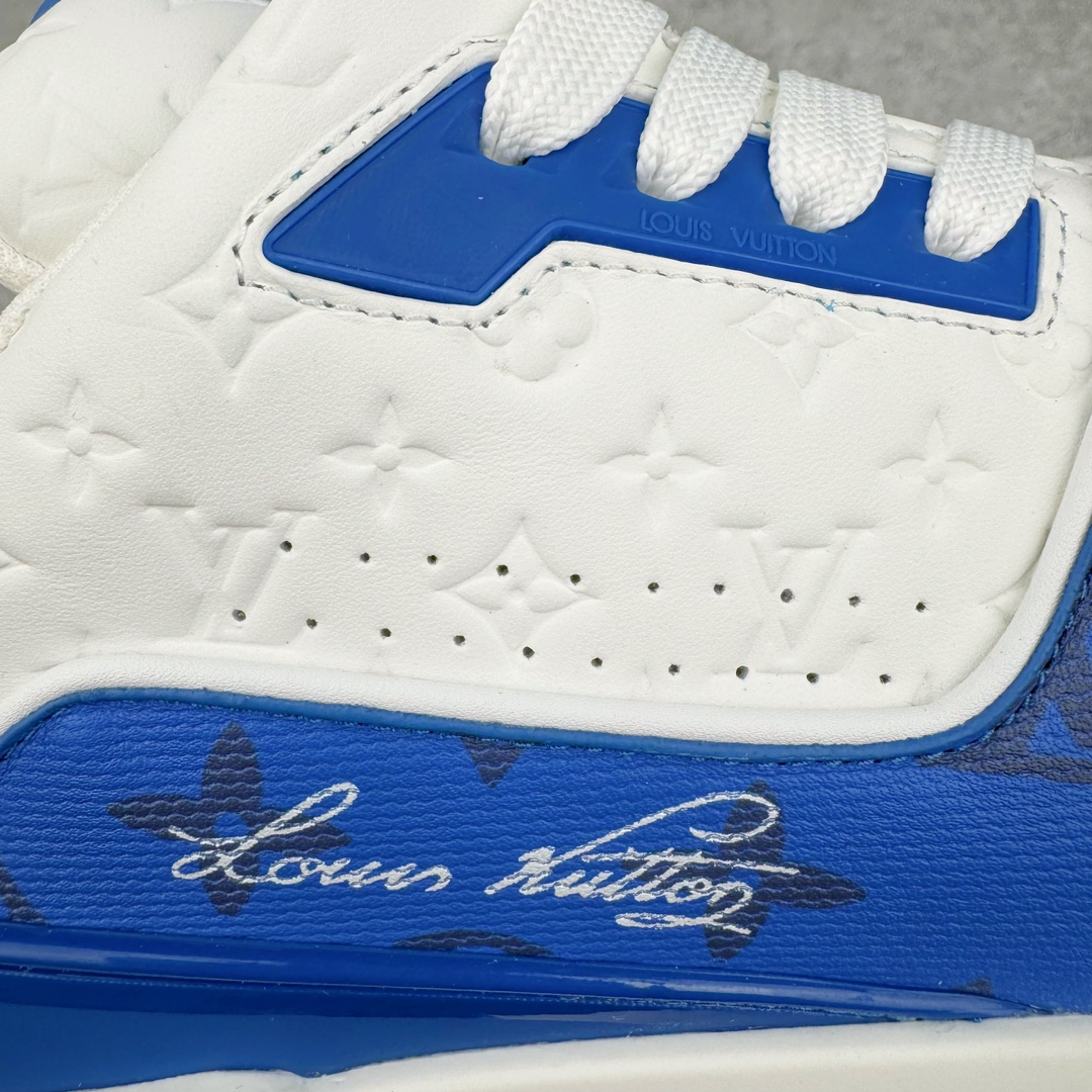 图片[14]-＃纯原福利 Louis Vuitton Trainer lv时装走秀运动鞋板鞋 牛仔白绿 老外外贸私人订单 全套原纸板楦头开发 原汁原味 完美呈现版型 原数据独家私模大底 超高清洁度 独家磨具开发男女鞋 全网最具灵魂的版型 正确原装黄色鞋盒 正确中底印花 鞋面印花3D高频深度立体 全鞋电脑针车 紧密相连 针距密度一致 环保乳胶注塑鞋垫 厚度脚感还原原版 皮面裁剪部位 统一油边封口工艺 原装橡胶大底含胶量大底组合零偏差 专柜全套包装 防尘袋 说明书 质保卡 尺码：36 37 38 39 40 41 42 43 44 45-选品中心