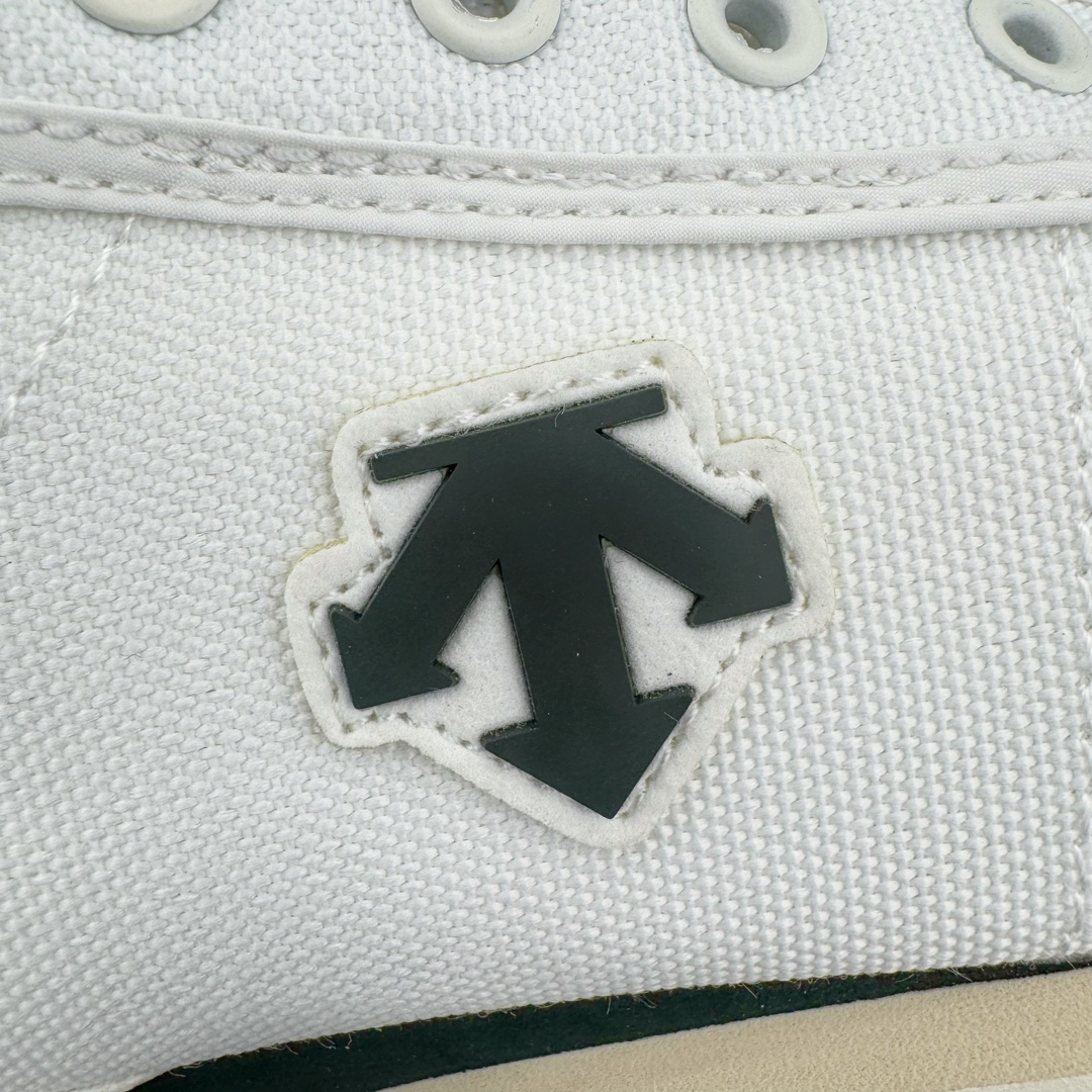 图片[15]-DESCENTE CHRON 迪桑特复古运动一脚蹬帆布鞋透气休闲鞋 轻松方便的一脚蹬设计 搭配轻质弹性鞋底 脚感舒适 简洁的帆布鞋面设计适用于多场景穿搭 尺码：36 36.5 37.5 38 38.5 39 40 40.5 41 42 42.5 43 44 44.5 45-选品中心