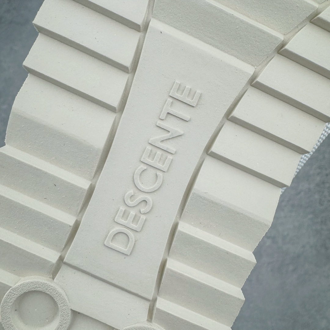 图片[16]-DESCENTE CHRON 迪桑特复古运动一脚蹬帆布鞋透气休闲鞋 轻松方便的一脚蹬设计 搭配轻质弹性鞋底 脚感舒适 简洁的帆布鞋面设计适用于多场景穿搭 尺码：36 36.5 37.5 38 38.5 39 40 40.5 41 42 42.5 43 44 44.5 45-选品中心