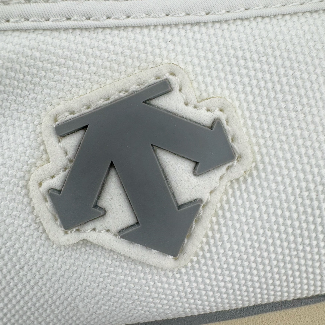 图片[11]-DESCENTE CHRON 迪桑特复古运动一脚蹬帆布鞋透气休闲鞋 轻松方便的一脚蹬设计 搭配轻质弹性鞋底 脚感舒适 简洁的帆布鞋面设计适用于多场景穿搭 尺码：36 36.5 37.5 38 38.5 39 40 40.5 41 42 42.5 43 44 44.5 45-选品中心