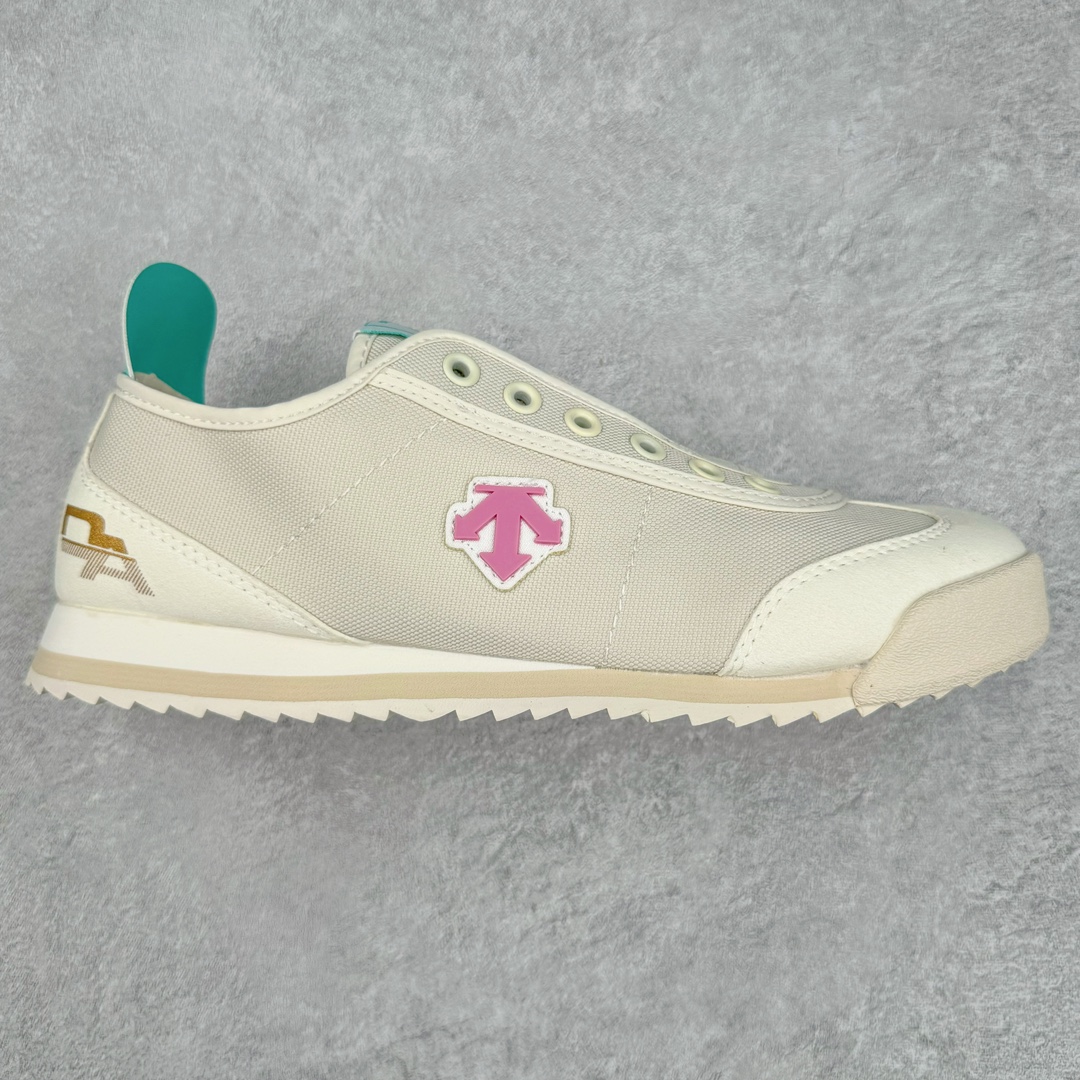 DESCENTE CHRON 迪桑特复古运动一脚蹬帆布鞋透气休闲鞋 轻松方便的一脚蹬设计 搭配轻质弹性鞋底 脚感舒适 简洁的帆布鞋面设计适用于多场景穿搭 尺码:36 36.5 37.5 38 38.5 39 40 40.5 41 42 42.5 43 44 44.5 45-选品中心