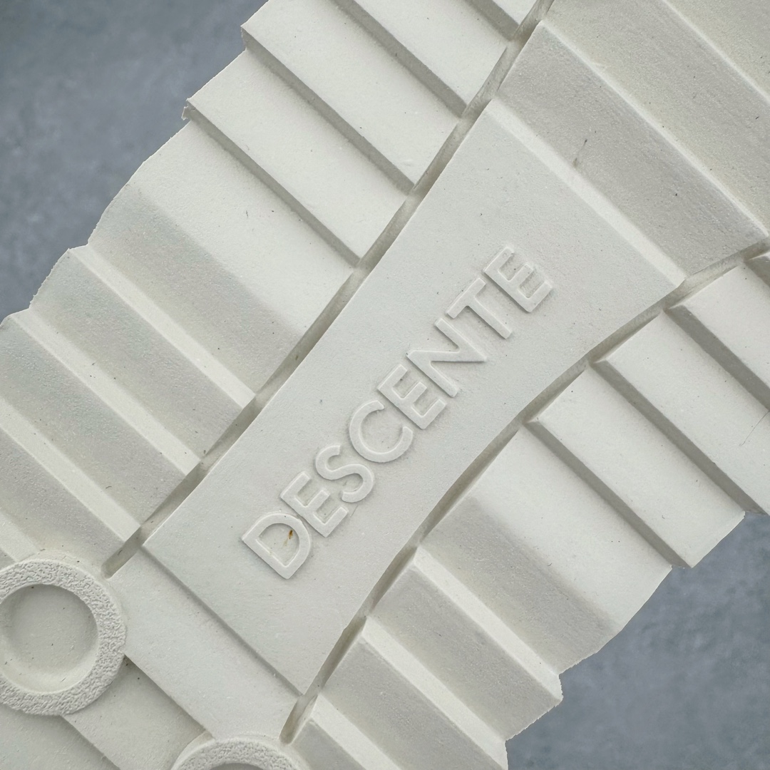 图片[15]-DESCENTE CHRON 迪桑特复古运动一脚蹬帆布鞋透气休闲鞋 轻松方便的一脚蹬设计 搭配轻质弹性鞋底 脚感舒适 简洁的帆布鞋面设计适用于多场景穿搭 尺码：36 36.5 37.5 38 38.5 39 40 40.5 41 42 42.5 43 44 44.5 45-选品中心