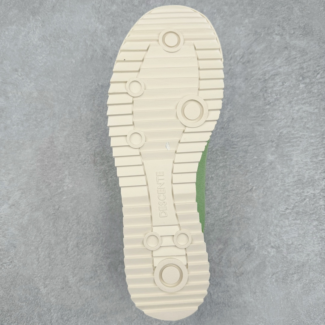 图片[9]-DESCENTE CHRON 迪桑特复古运动一脚蹬帆布鞋透气休闲鞋 轻松方便的一脚蹬设计 搭配轻质弹性鞋底 脚感舒适 简洁的帆布鞋面设计适用于多场景穿搭 尺码：36 36.5 37.5 38 38.5 39 40 40.5 41 42 42.5 43 44 44.5 45-选品中心