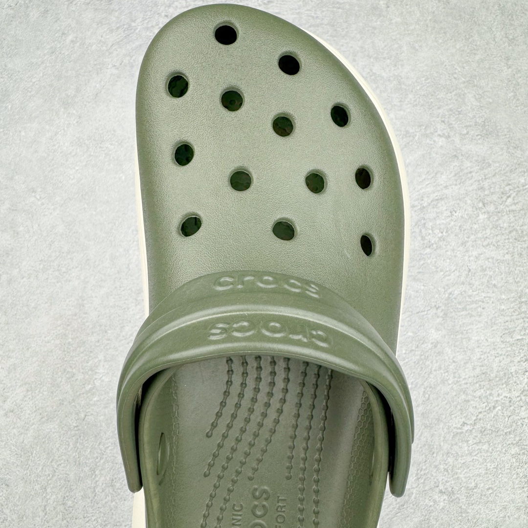 图片[4]-＃DG莞产 Crocs Classic Clog 卡骆驰简约休闲沙滩洞洞拖鞋凉鞋 全速 透明防水袋包装 注意配件需单独购买 超轻Croslite专利材料打造 鞋面更加耐用易清洗 该鞋款轻盈舒适 2002年 经典克骆格诞生 秉承外形简单 穿着舒适的初衷 不断为消费者带来舒适的穿着体验 穿出“趣”味 鞋面洞洞可搭彰显个性的智必星 一鞋两穿 可调节式后跟带增添鞋身的稳固性能 放前面变成愜意舒适的凉拖 放后面行走跑跳更加稳妥 Croslite ™材料 封闭式细胞树脂 能够在体温作用下自动变形以适应脚部形状 涉水性优秀的同时易于清洁 抓地力强 不易打滑 Crocs的核心理念：轻便 灵活 全方位的舒适感 同步官方尺码：M4（36-37） M5（37-38）M6（38-39）M7（39-40）M8（41-42）M9（42-43）M10（43-44）M11（45-46）-选品中心