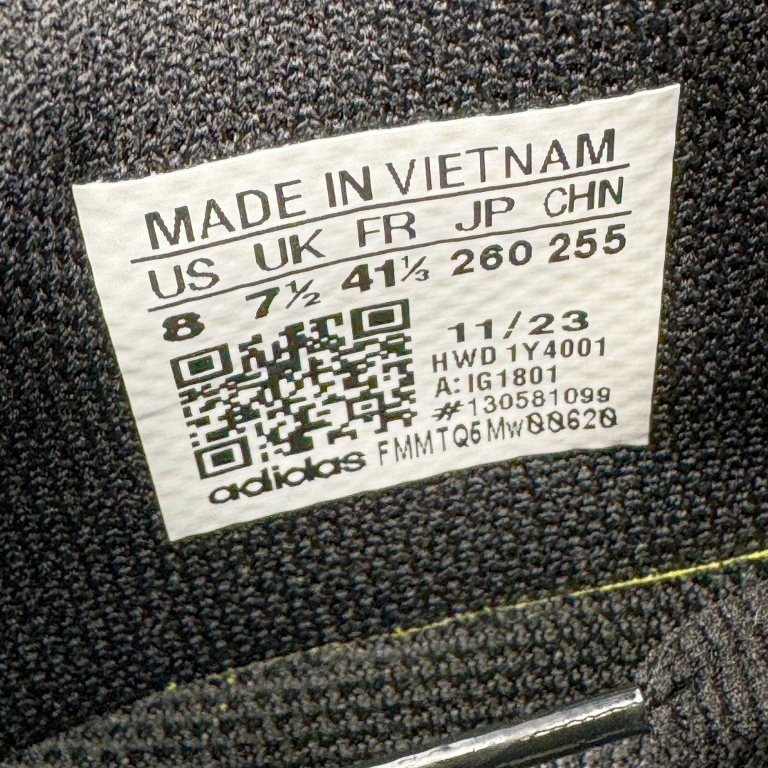 图片[10]-AD Supernova Rise 阿迪全新休闲轻跑鞋 IG1801 款鞋采用了Dreamstrike+ 中底 将缓冲材质与柔软的织物相结合 以最大限度地减少刺激性摩擦和慢跑后水泡的可能性 在美学方面 Supernova Rise 从自然和生物中汲取灵感 如深色底色和半绿色细节 尺码：36 36.5 37.5 38 38.5 39 40 40.5 41 42 42.5 43 44 44.5 45-选品中心