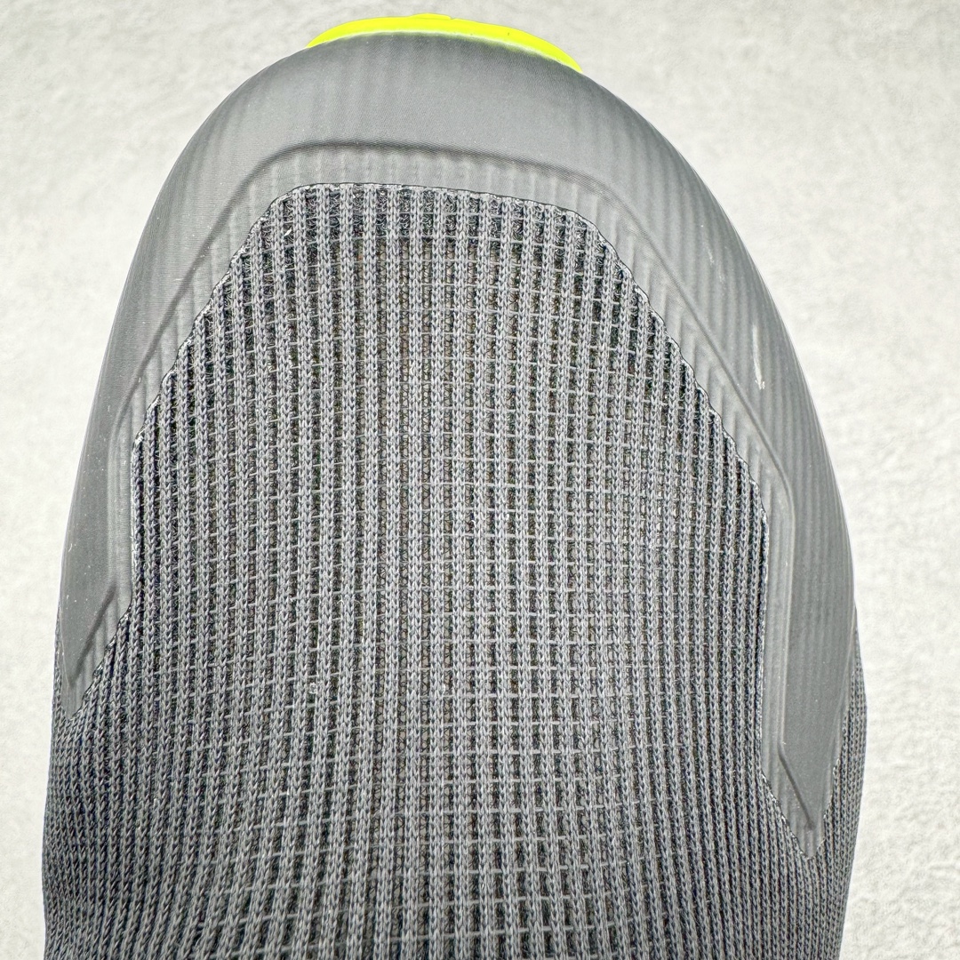 图片[13]-AD Supernova Rise 阿迪全新休闲轻跑鞋 IG1801 款鞋采用了Dreamstrike+ 中底 将缓冲材质与柔软的织物相结合 以最大限度地减少刺激性摩擦和慢跑后水泡的可能性 在美学方面 Supernova Rise 从自然和生物中汲取灵感 如深色底色和半绿色细节 尺码：36 36.5 37.5 38 38.5 39 40 40.5 41 42 42.5 43 44 44.5 45-选品中心