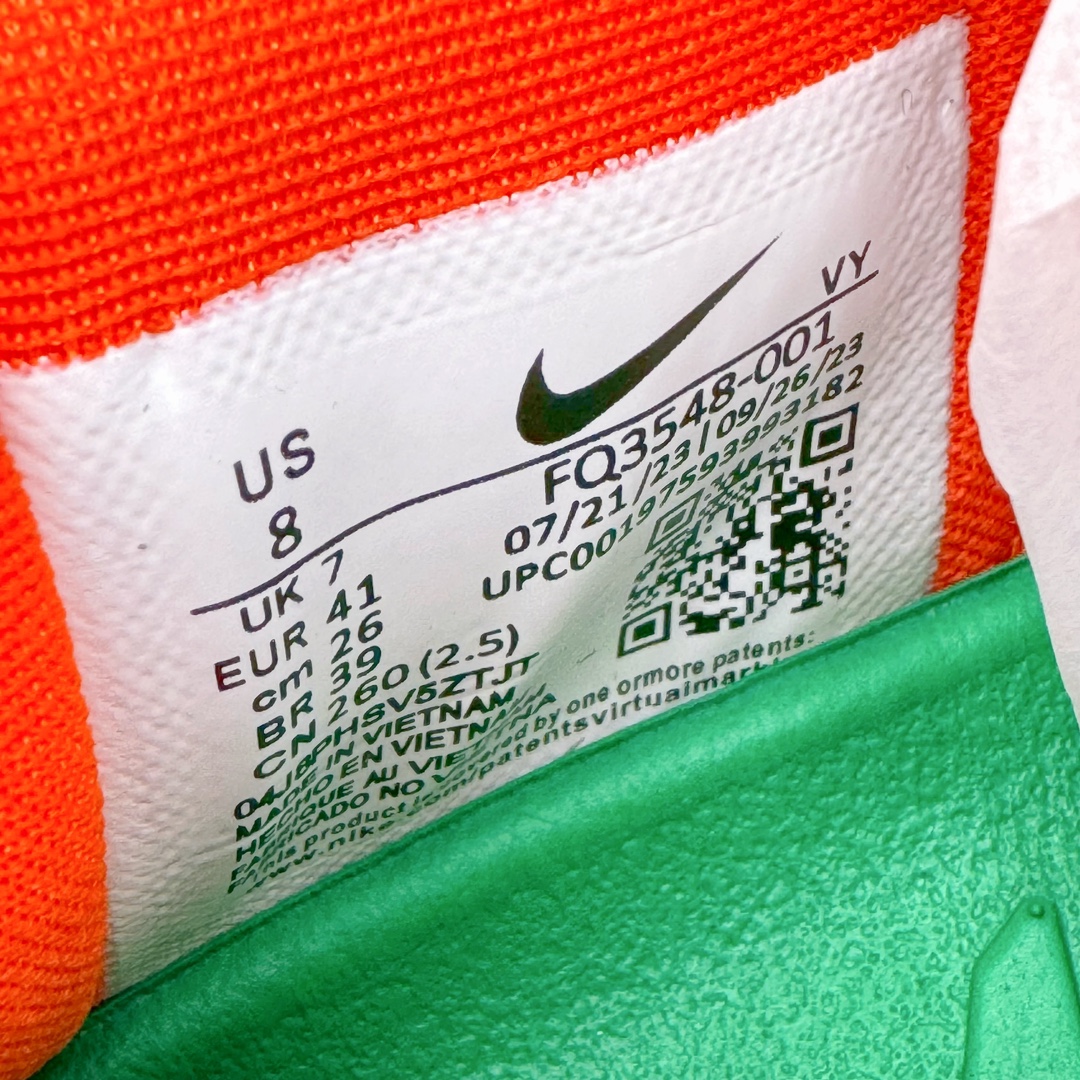 图片[11]-＃F版 NK Zoom Kobe Ⅷ System 科比8代复刻实战运动低帮文化篮球鞋 FQ3548-001 #独家原厂飞线工艺#鞋垫升级配备超厚PHYLON中底#前后掌部位搭载真Zoom气垫单元#塑料碳纤维支撑中板 KOBE VII体系的速度模块配备了 PHYLON 中底和在前后掌部位的 Zoom气垫单元，提供快速响应的缓冲。同时，采用低帮弹力鞋口设计，使鞋子能够紧贴脚踝提供更好的支撑。速度模块采用贴合脚面的舒适包裹设计，摒弃传统的鞋舌和鞋内套，使球鞋更加轻质。尺码：40 40.5 41 42 42.5 43 44 44.5 45 46-选品中心