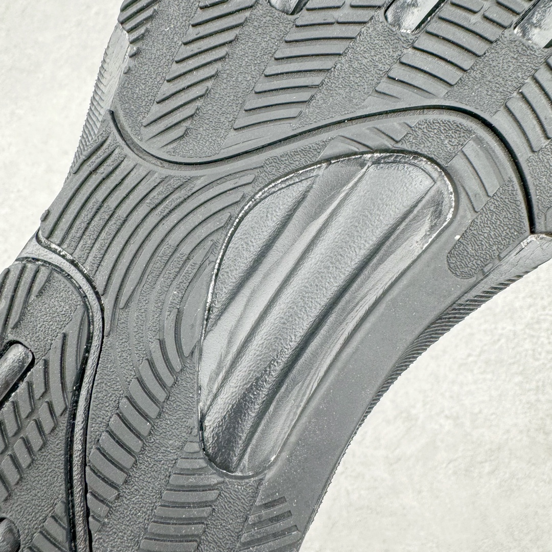 图片[17]-AD Supernova Rise 阿迪全新休闲轻跑鞋 IG1802 款鞋采用了Dreamstrike+ 中底 将缓冲材质与柔软的织物相结合 以最大限度地减少刺激性摩擦和慢跑后水泡的可能性 在美学方面 Supernova Rise 从自然和生物中汲取灵感 如深色底色和半绿色细节 尺码：36 36.5 37.5 38 38.5 39 40 40.5 41 42 42.5 43 44 44.5 45-选品中心