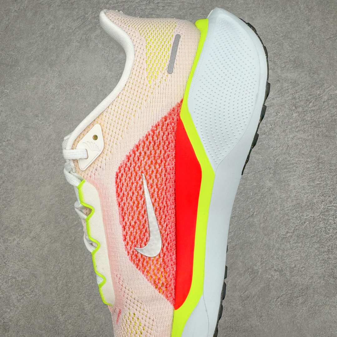 图片[7]-NK Zoom Pegasus 飞马41代马拉松系列网面透气缓震疾速跑鞋 拥有 Zoom Air 一如既往的稳定感和流畅感 鞋面采用工程网眼设计 为特定高热区域营造出色透气性 进一步增加鞋面的穿孔数量 让足部能够快速散热 中足搭配 Flywire 飞线 在高速运动时营造舒适稳定的贴合感 内置Zoon气垫加持 动力十足 货号：FD2722-100 尺码：36 36.5 37.5 38 38.5 39 40 40.5 41 42 42.5 43 44 44.5 45-选品中心