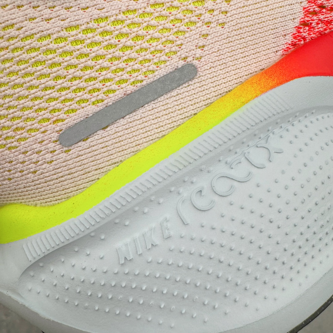 图片[10]-NK Zoom Pegasus 飞马41代马拉松系列网面透气缓震疾速跑鞋 拥有 Zoom Air 一如既往的稳定感和流畅感 鞋面采用工程网眼设计 为特定高热区域营造出色透气性 进一步增加鞋面的穿孔数量 让足部能够快速散热 中足搭配 Flywire 飞线 在高速运动时营造舒适稳定的贴合感 内置Zoon气垫加持 动力十足 货号：FD2722-100 尺码：36 36.5 37.5 38 38.5 39 40 40.5 41 42 42.5 43 44 44.5 45-选品中心