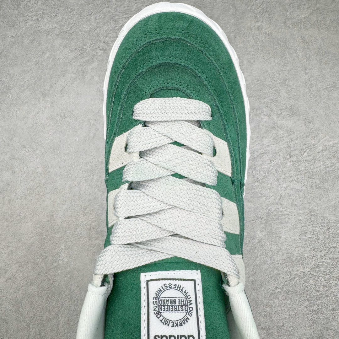 图片[4]-＃C版纯原 Crude x AD Originals Adimatic MID 马蒂奇系列中帮复古鲨鱼面包休闲运动休闲滑板板鞋 IE0022 葡萄牙涂鸦艺术家 Crude 与 Originals合作鞋款“Ynuk”系列。此次双方以Adimatic鞋型为基础，带来Crude × adidas Originals Adimatic Mid，一款超高颜值的面包鞋！鞋面采用麂皮材质打造，质感满满。鞋身元素经过放大处理，加厚的鞋舌、宽大的鞋带、大尺寸的三条杠。中底部分，鞋头、鞋尾是鲨鱼齿图案。最后深灰色中底搭配橡胶为底收尾，完善整双鞋设计。尺码：36 36⅔ 37⅓ 38 38⅔ 39⅓ 40 40⅔ 41⅓ 42 42⅔ 43⅓ 44 45-选品中心