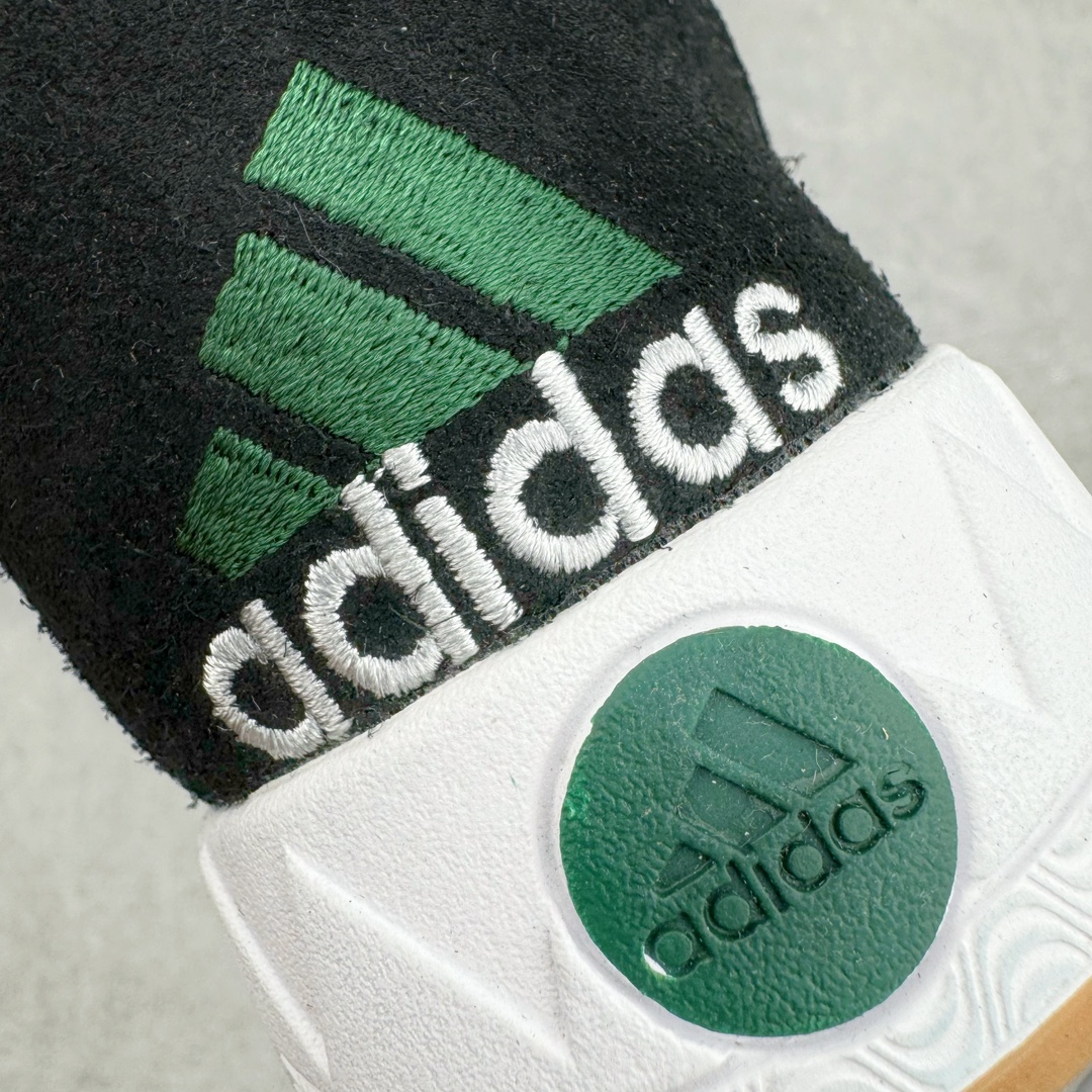 图片[11]-＃C版纯原 Crude x AD Originals Adimatic MID 马蒂奇系列中帮复古鲨鱼面包休闲运动休闲滑板板鞋 IF6289 葡萄牙涂鸦艺术家 Crude 与 Originals合作鞋款“Ynuk”系列。此次双方以Adimatic鞋型为基础，带来Crude × adidas Originals Adimatic Mid，一款超高颜值的面包鞋！鞋面采用麂皮材质打造，质感满满。鞋身元素经过放大处理，加厚的鞋舌、宽大的鞋带、大尺寸的三条杠。中底部分，鞋头、鞋尾是鲨鱼齿图案。最后深灰色中底搭配橡胶为底收尾，完善整双鞋设计。尺码：36 36⅔ 37⅓ 38 38⅔ 39⅓ 40 40⅔ 41⅓ 42 42⅔ 43⅓ 44 45-选品中心