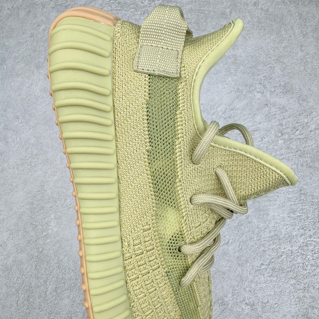 Adidas Yeezy Boost V2 Adidas Yeezy Boost V2