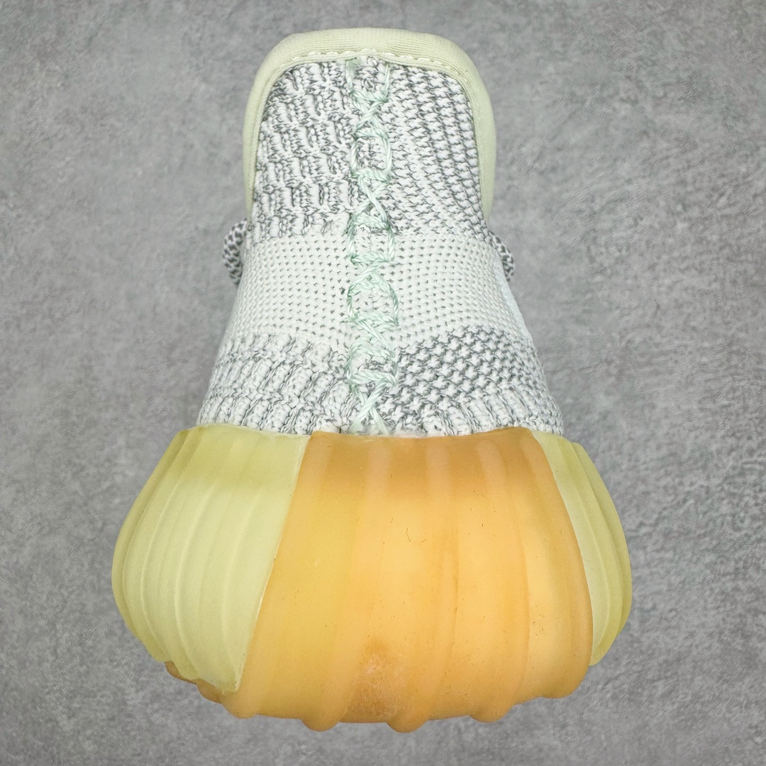 Adidas Yeezy Boost V2 Adidas Yeezy Boost V2