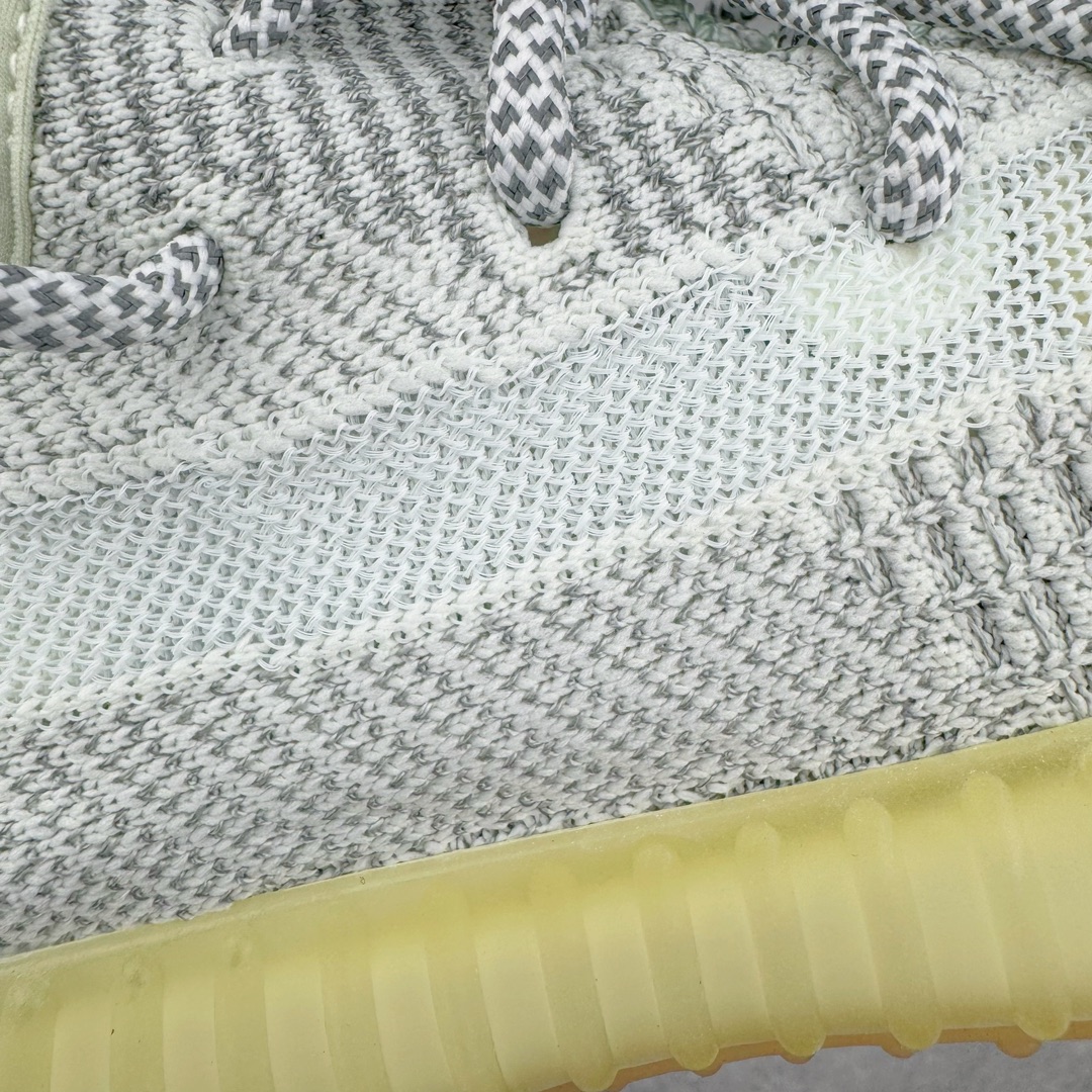 图片[11]-＃S版福利 Yeezy Boost 350 V2 28色 性价比外贸订单口碑惊人 原厂纸板楦头开发 进口机台打造完美鞋型 满钉油性爆米花 原厂针织面 鞋型细节后跟收缩度完美 上脚轻易乱真 毕竟没人会趴着看你细节 为保证脚感 建议选大半码 尺码：36 36.5 37 38 38.5 39 40 40.5 41 42 42.5 43 44 44.5 45 46-选品中心