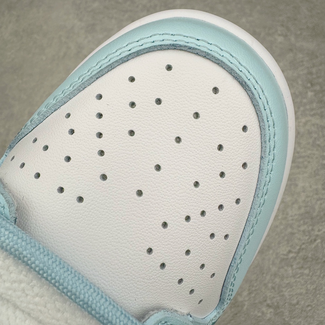 图片[17]-＃YC纯原福利 NK Dunk Low 桃心北卡蓝 DV0831-101 定制系列天花板 无原鞋不开发 全系列得物原鞋一比一校对开发 配色持续更新中 终端对接 优势输出 全套原厂楦头原纸板数据档案倾力打造 原汁原味莞产 极致还原 圈内最强针车工艺 高端零售指定版 广东原厂配套原盒原标 鞋盒分三个尺码段 原厂冲刀 超高清洁度 全鞋零毛边皮料切割 采用原厂百宏鞋带以及原厂百宏织唛舌标 内标可供原厂几率过验 进口原装条纹中底布 四线拉帮白色点胶 原厂拉帮手法遵循公司 原厂电绣 极致还原 尺码：35.5 36 36.5 37.5 38 38.5 39 40 40.5 41 42 42.5 43 44 44.5 45 46 47.5-选品中心