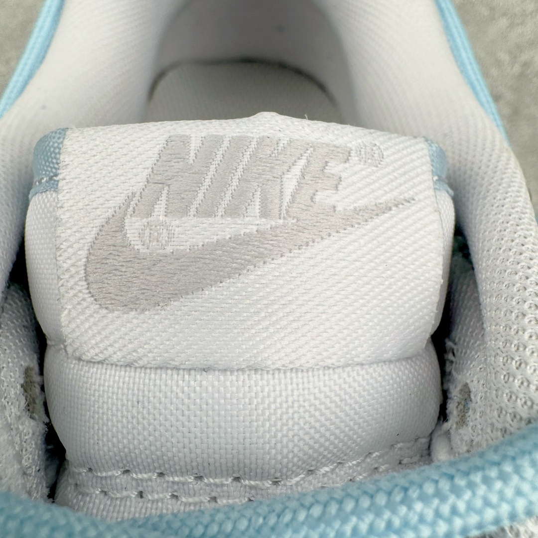 图片[13]-＃YC纯原福利 NK Dunk Low 桃心北卡蓝 DV0831-101 定制系列天花板 无原鞋不开发 全系列得物原鞋一比一校对开发 配色持续更新中 终端对接 优势输出 全套原厂楦头原纸板数据档案倾力打造 原汁原味莞产 极致还原 圈内最强针车工艺 高端零售指定版 广东原厂配套原盒原标 鞋盒分三个尺码段 原厂冲刀 超高清洁度 全鞋零毛边皮料切割 采用原厂百宏鞋带以及原厂百宏织唛舌标 内标可供原厂几率过验 进口原装条纹中底布 四线拉帮白色点胶 原厂拉帮手法遵循公司 原厂电绣 极致还原 尺码：35.5 36 36.5 37.5 38 38.5 39 40 40.5 41 42 42.5 43 44 44.5 45 46 47.5-选品中心