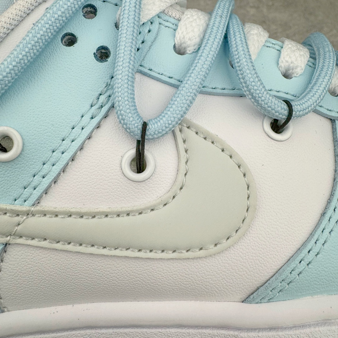 图片[16]-＃YC纯原福利 NK Dunk Low 桃心北卡蓝 DV0831-101 定制系列天花板 无原鞋不开发 全系列得物原鞋一比一校对开发 配色持续更新中 终端对接 优势输出 全套原厂楦头原纸板数据档案倾力打造 原汁原味莞产 极致还原 圈内最强针车工艺 高端零售指定版 广东原厂配套原盒原标 鞋盒分三个尺码段 原厂冲刀 超高清洁度 全鞋零毛边皮料切割 采用原厂百宏鞋带以及原厂百宏织唛舌标 内标可供原厂几率过验 进口原装条纹中底布 四线拉帮白色点胶 原厂拉帮手法遵循公司 原厂电绣 极致还原 尺码：35.5 36 36.5 37.5 38 38.5 39 40 40.5 41 42 42.5 43 44 44.5 45 46 47.5-选品中心