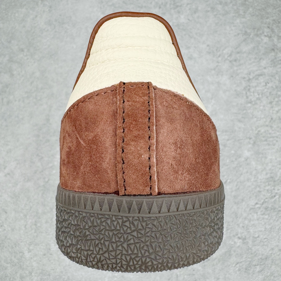 图片[8]-AD Original Samba OG 复古经典轻便板鞋 IG135 这款桑巴鞋展示了高质量的工艺 带有装饰的超锁缝制和无缝的手感 柔软、柔软的皮革造型和标志性的3条纹完成了精致的外观 正规合身鞋带 鞋面上有绒面鞋垫 橡胶鞋底 享受正畸套筒软感 自50年代首次亮相以来就一直在赢得粉丝的青睐 尺码：36 36.5 37.5 38 38.5 39 40 40.5 41 42 42.5 43 44 44.5 45-选品中心