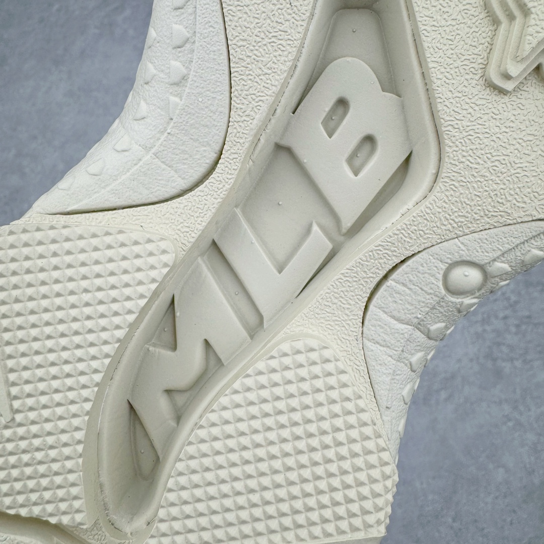 图片[18]-＃PB过验版 MLB Big Ball Chunky 复古印花老爹鞋系列低帮轻量增高厚底百搭休闲运动慢跑鞋 Korea韩国联名NY美国榄球纽约洋基队限定 目前可过轻松秒过各类鉴定 能操作的私聊 韩国代购专供 左脚内置NFC感应 区别市面贴纸假芯片 MLB专用菱形双针中底布 重点细节中底布带注胶孔 原厂NFC感应吊牌 支持鉴定 一个两位数 原盒原标 全套原楦原纸板原厂数据开发 中韩文保养标贴 绿色防霉片 平台代购专供 独家一比一RB+MD组合大底 高频后跟小人Logo精准对位立体饱满 正确网布加超迁鞋面 转印中底走线紧密 转印Logo工艺表层防刮不掉色 尺码：35 36 36.5 37.5 38 38.5 39 40 40.5 41 42 42.5 43 44 44.5 45-选品中心