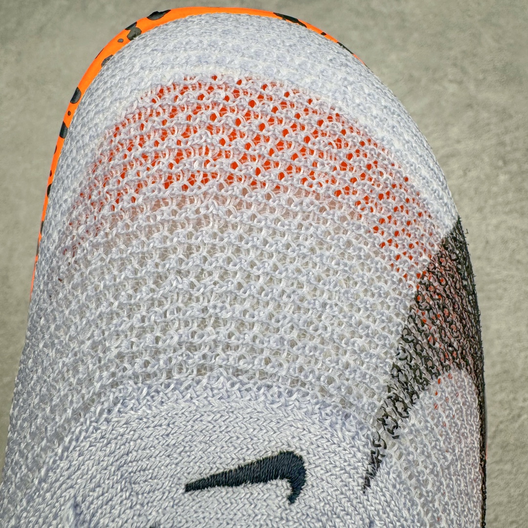 图片[14]-＃JC纯原 NK Air Zoom Alphafly NEXT% 3 2024全新马拉松超级跑鞋 FN7672-900 有史以来最轻盈、测试次数最多的NK Alphafly 经过精英马拉松运动员的测试验证 并搭载Air Zoom气垫 旨在助力跑者实现突破 取得更佳的成绩 在开发过程中 Alphafly 3帮助耐克运动员凯尔文·基普图姆（Kelvin Kiptum）以2：00：35的成绩刷新了马拉松世界纪录 Alphafly的动力设计没有改变——Air Zoom气垫单元、Flyplate碳纤维板和ZoomX泡绵 但是整体系统的制作方法略有调整 优化和提升了对运动员的帮助 主要更新包括一体式鞋底 提供顺畅稳定的“后跟到脚趾”过渡；更宽的全长Flyplate碳纤维板提供稳定助推力 全新Fast Shot外底保证出色牵引力和抓地力 全新Atomknit 3.0鞋面提供更强的控制力、透气性和中足支撑力 尺码：36 36.5 37.5 38 38.5 39 40 40.5 41 42 42.5 43 44 44.5 45 46-选品中心