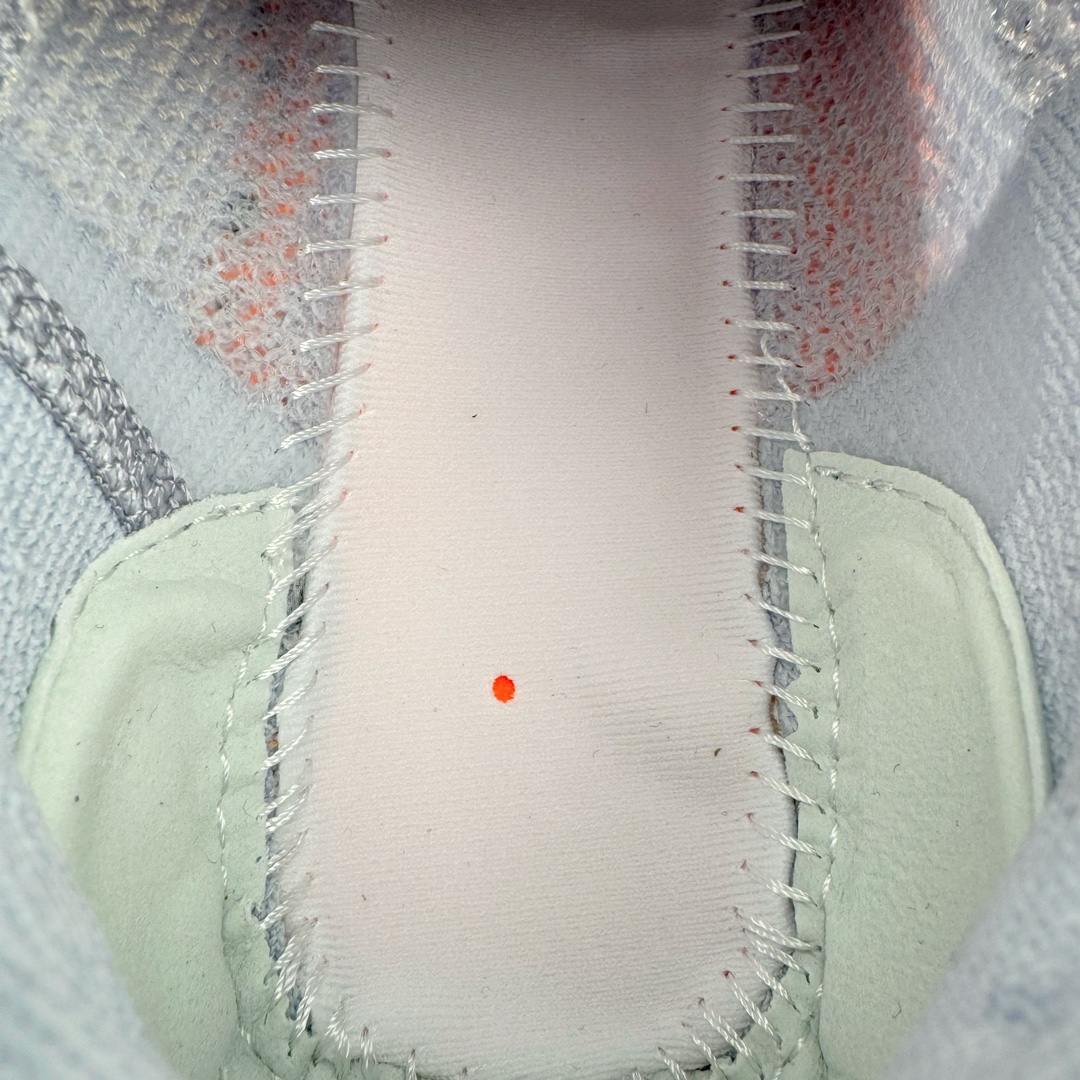 图片[11]-＃JC纯原 NK Air Zoom Alphafly NEXT% 3 2024全新马拉松超级跑鞋 FN7672-900 有史以来最轻盈、测试次数最多的NK Alphafly 经过精英马拉松运动员的测试验证 并搭载Air Zoom气垫 旨在助力跑者实现突破 取得更佳的成绩 在开发过程中 Alphafly 3帮助耐克运动员凯尔文·基普图姆（Kelvin Kiptum）以2：00：35的成绩刷新了马拉松世界纪录 Alphafly的动力设计没有改变——Air Zoom气垫单元、Flyplate碳纤维板和ZoomX泡绵 但是整体系统的制作方法略有调整 优化和提升了对运动员的帮助 主要更新包括一体式鞋底 提供顺畅稳定的“后跟到脚趾”过渡；更宽的全长Flyplate碳纤维板提供稳定助推力 全新Fast Shot外底保证出色牵引力和抓地力 全新Atomknit 3.0鞋面提供更强的控制力、透气性和中足支撑力 尺码：36 36.5 37.5 38 38.5 39 40 40.5 41 42 42.5 43 44 44.5 45 46-选品中心