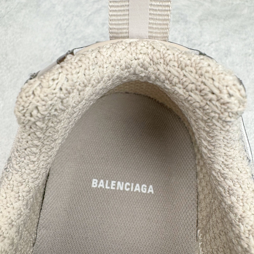 图片[16]-＃VG零售版 BALENCIAGA 3XL Sneakers 巴黎世家十代网布系带低帮走秀复古老爹鞋 全套原纸板楦头开发 最原汁原味的灵魂版型 全鞋荧光划线卡点 胶水把控整洁度追求极致完美 每一双都是工艺品 多重QC质检 超越公司货的品控标准 实实在在的免检产品 原盒原配 正确字体电绣 粗细、位置、大小正确 侧边TPU 透气孔匹配意产原版 正确分离大底 TPU软底 原版一致大底LOGO 立体感十足 原厂皮料水洗做旧 采购原厂网纱 不含皮革 网布材料和聚氨酯 磨损效果 鞋头边缘和后帮 Balenciaga 徽标 鞋面和后跟凸印尺码 鞋舌 3XL 橡胶品牌标识和反光细节 鞋帮拉袢和鞋舌拉祥 配反光细节 备用鞋带在鞋履前侧 可在穿着前取下 便于不同造型搭配 正常尺码 尺码：35 36 37 38 39 40 41 42 43 44 45 46-选品中心