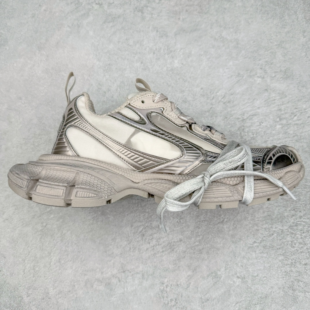 ＃VG零售版 BALENCIAGA 3XL Sneakers 巴黎世家十代网布系带低帮走秀复古老爹鞋 全套原纸板楦头开发 最原汁原味的灵魂版型 全鞋荧光划线卡点 胶水把控整洁度追求极致完美 每一双都是工艺品 多重QC质检 超越公司货的品控标准 实实在在的免检产品 原盒原配 正确字体电绣 粗细、位置、大小正确 侧边TPU 透气孔匹配意产原版 正确分离大底 TPU软底 原版一致大底LOGO 立体感十足 原厂皮料水洗做旧 采购原厂网纱 不含皮革 网布材料和聚氨酯 磨损效果 鞋头边缘和后帮 Balenciaga 徽标 鞋面和后跟凸印尺码 鞋舌 3XL 橡胶品牌标识和反光细节 鞋帮拉袢和鞋舌拉祥 配反光细节 备用鞋带在鞋履前侧 可在穿着前取下 便于不同造型搭配 正常尺码 尺码：35 36 37 38 39 40 41 42 43 44 45 46-选品中心