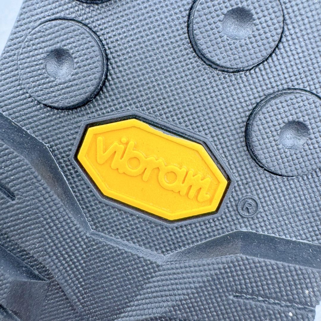 图片[10]-＃SG 加拿大品牌 始祖鸟·Arcteryx始祖鸟 Konseal Lt 轻量网布防滑轻便耐磨低帮越野跑步鞋 利用先进的技术、更轻但可靠耐用的材料和高度专注的设计流程，我们创造了我们最轻的接近鞋 Konseal LT。它专为在您携带背包和攀爬装备时覆盖崎岖的地面而设计，提供足底支撑和保护、应对不断変化的地形的敏捷性以及 Vibram® Megagrip 外底的自抓地力。内里提供赤足舒适感，鞋跟可平折，因此您可以在系绳或露营时将其作为木屐穿着。尺码：39 40 41 42 43 44 45-选品中心